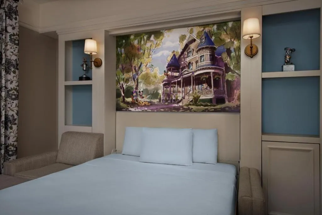 Bed in Disney's Saratoga Springs Resort & Spa