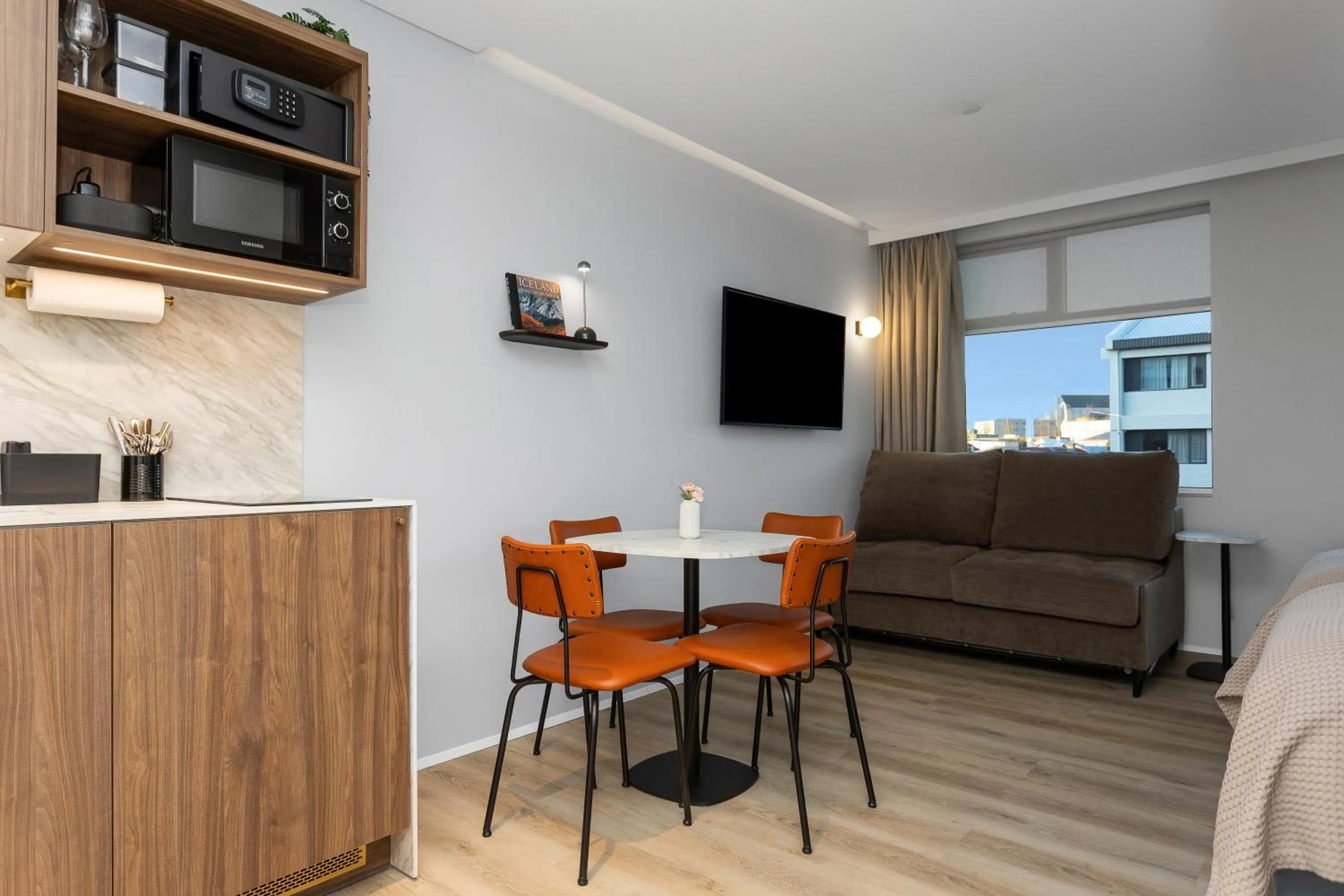 TV and multimedia in Candlewood Suites Reykjavik by IHG