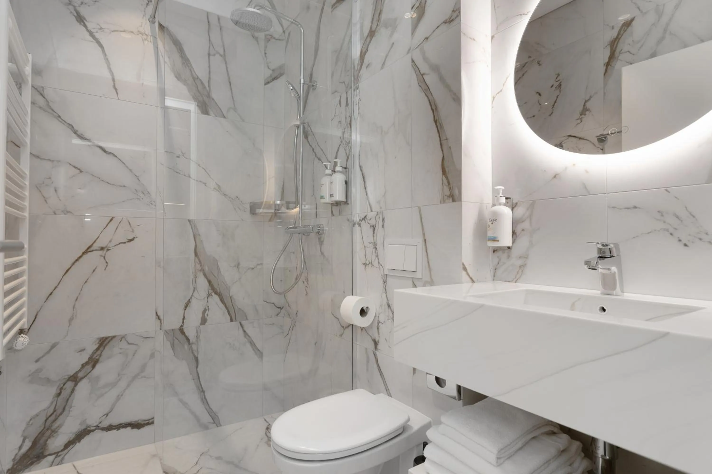 Shower in Candlewood Suites Reykjavik by IHG