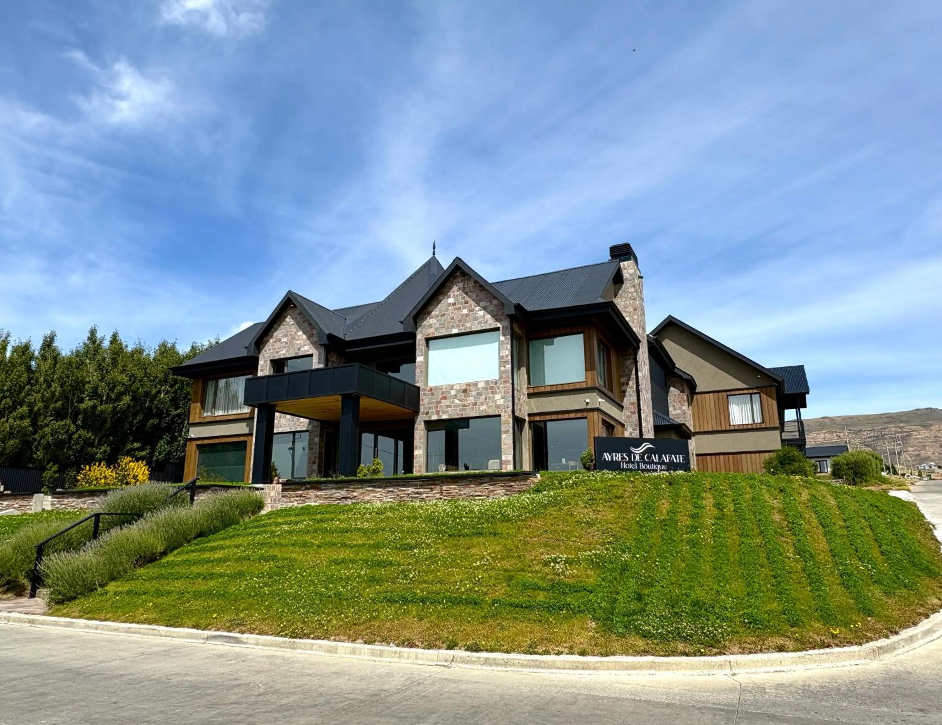 Property building in Ayres de Calafate