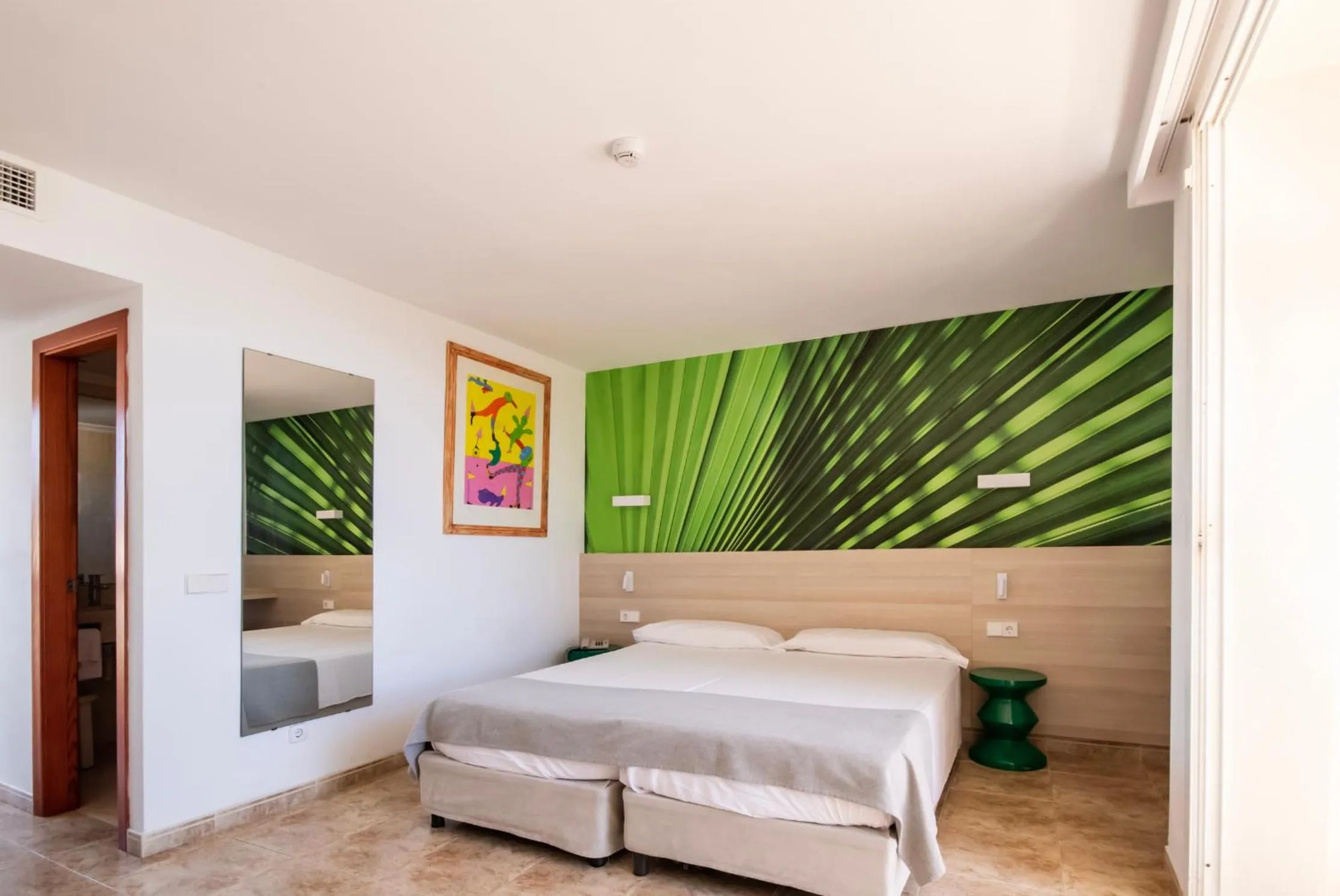 Bedroom, Bed in Canyamel Classic & Spa, solo Adultos