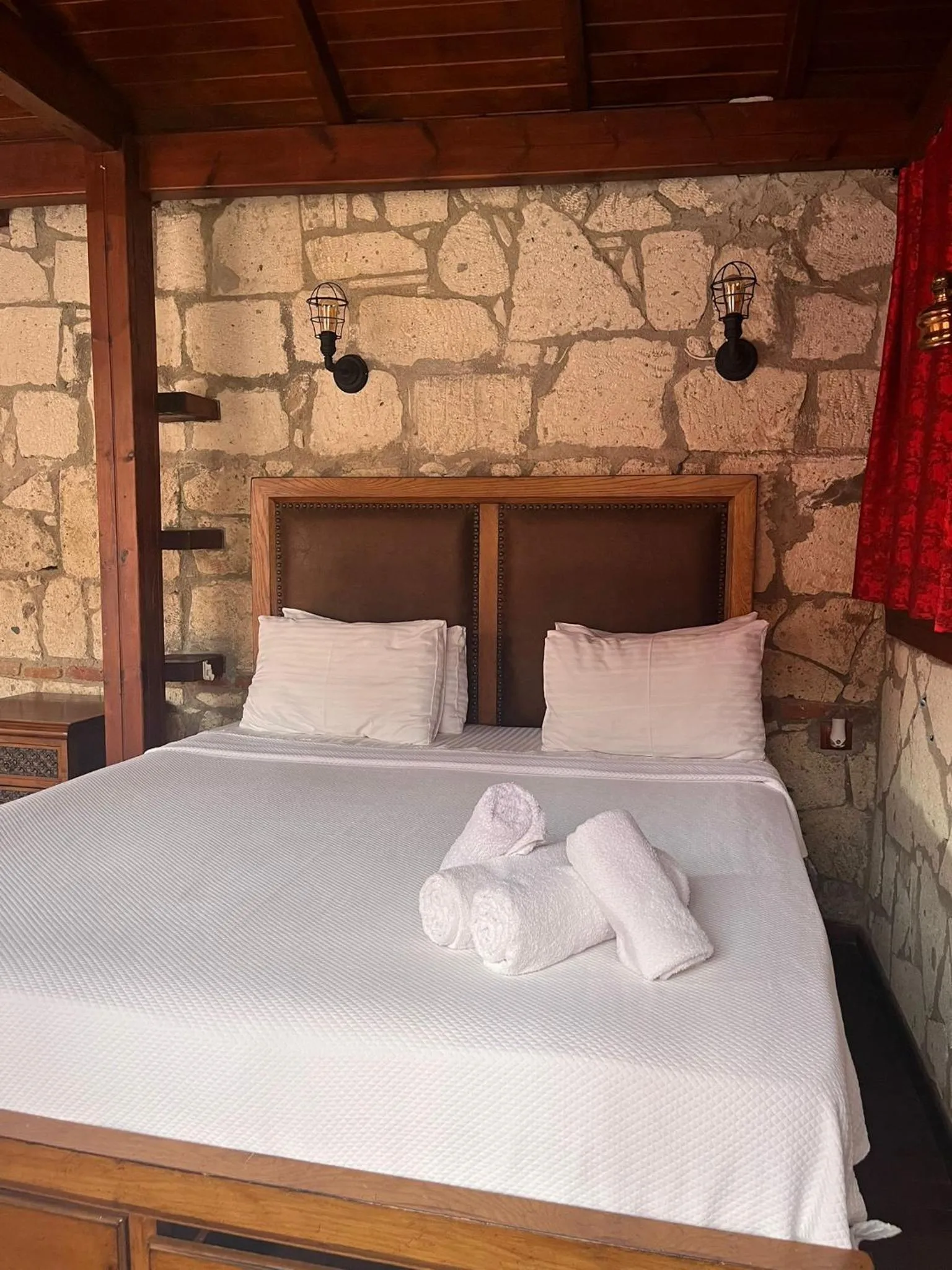 Bed in Ala Konak Alaçatı