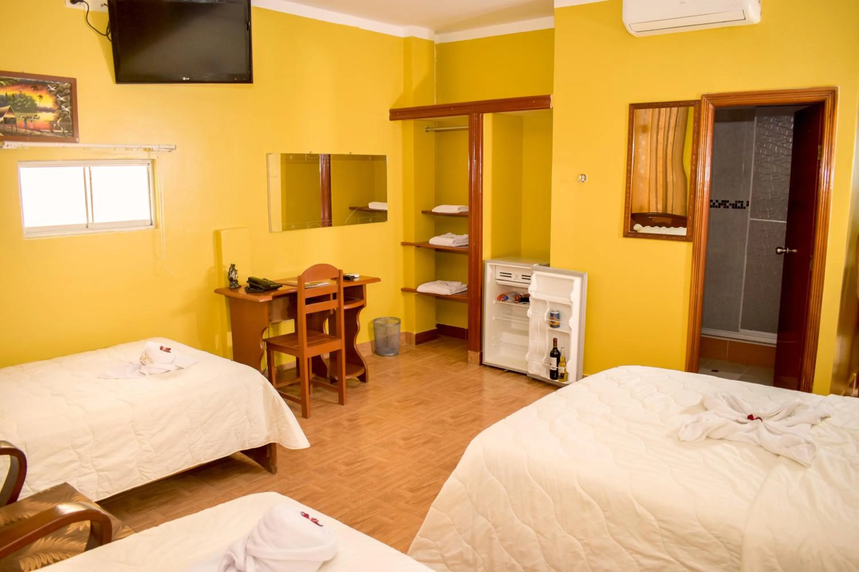 TV and multimedia, Bed in Hotel Ventura Isabel