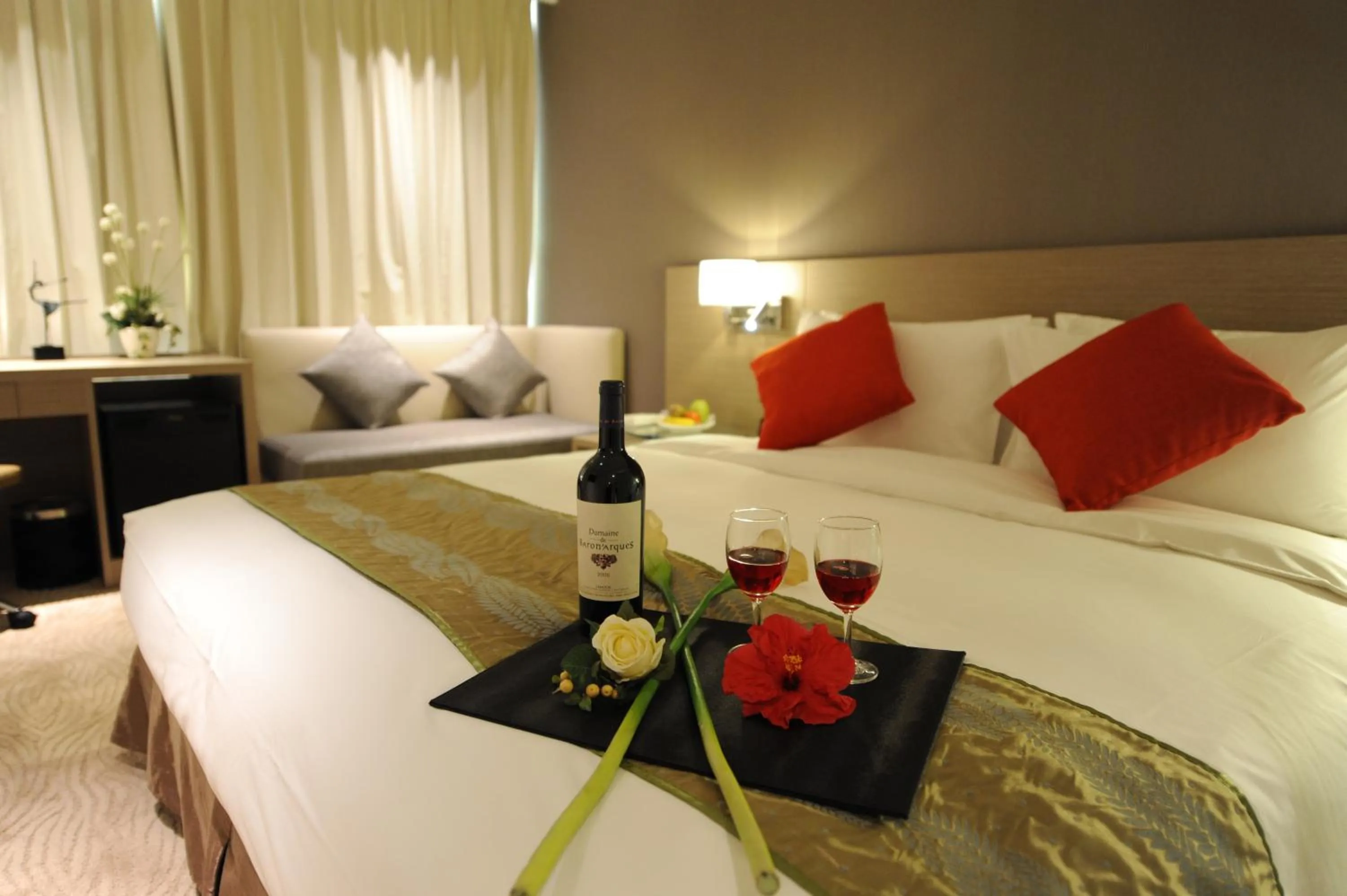 Bedroom, Bed in Kaohsiung International Plaza