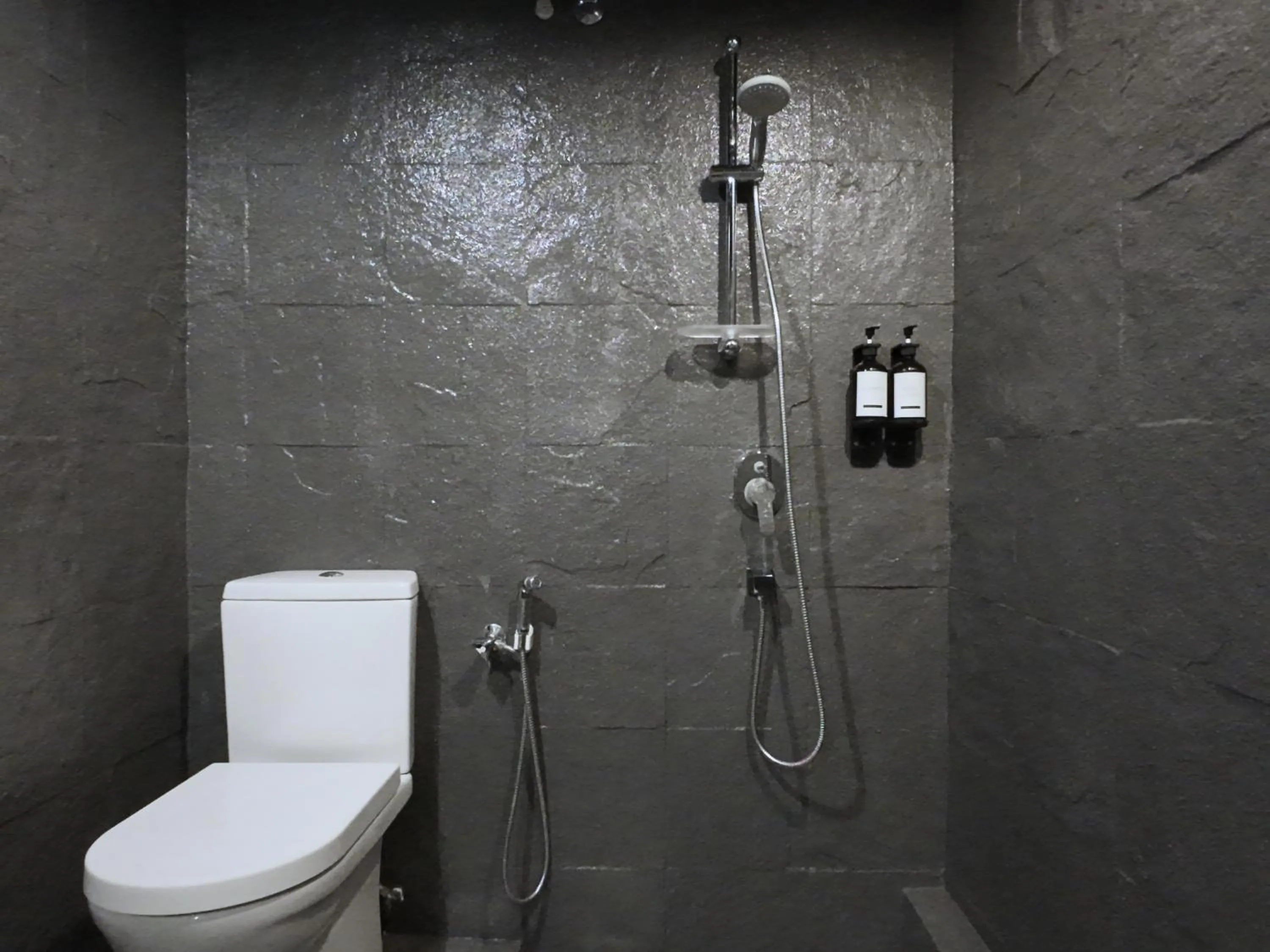 Shower in Rucksack Inn Premium Melaka