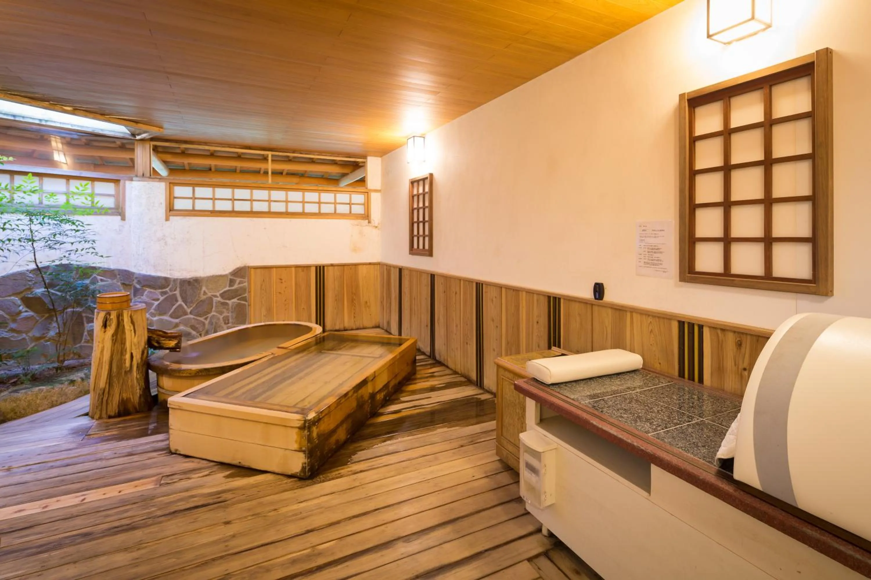 Shower in Akizuki Spa Ryokan Seiryuan