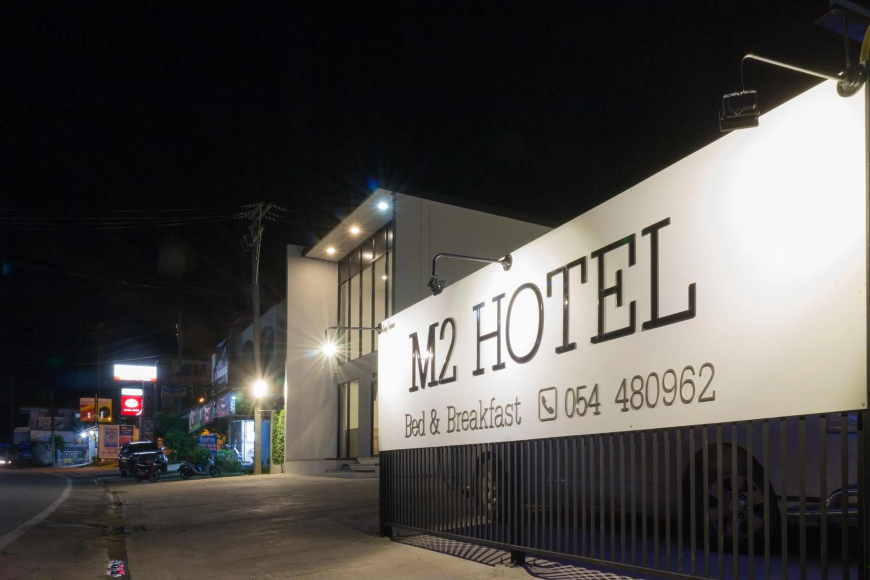 Facade/entrance in M2 Hotel