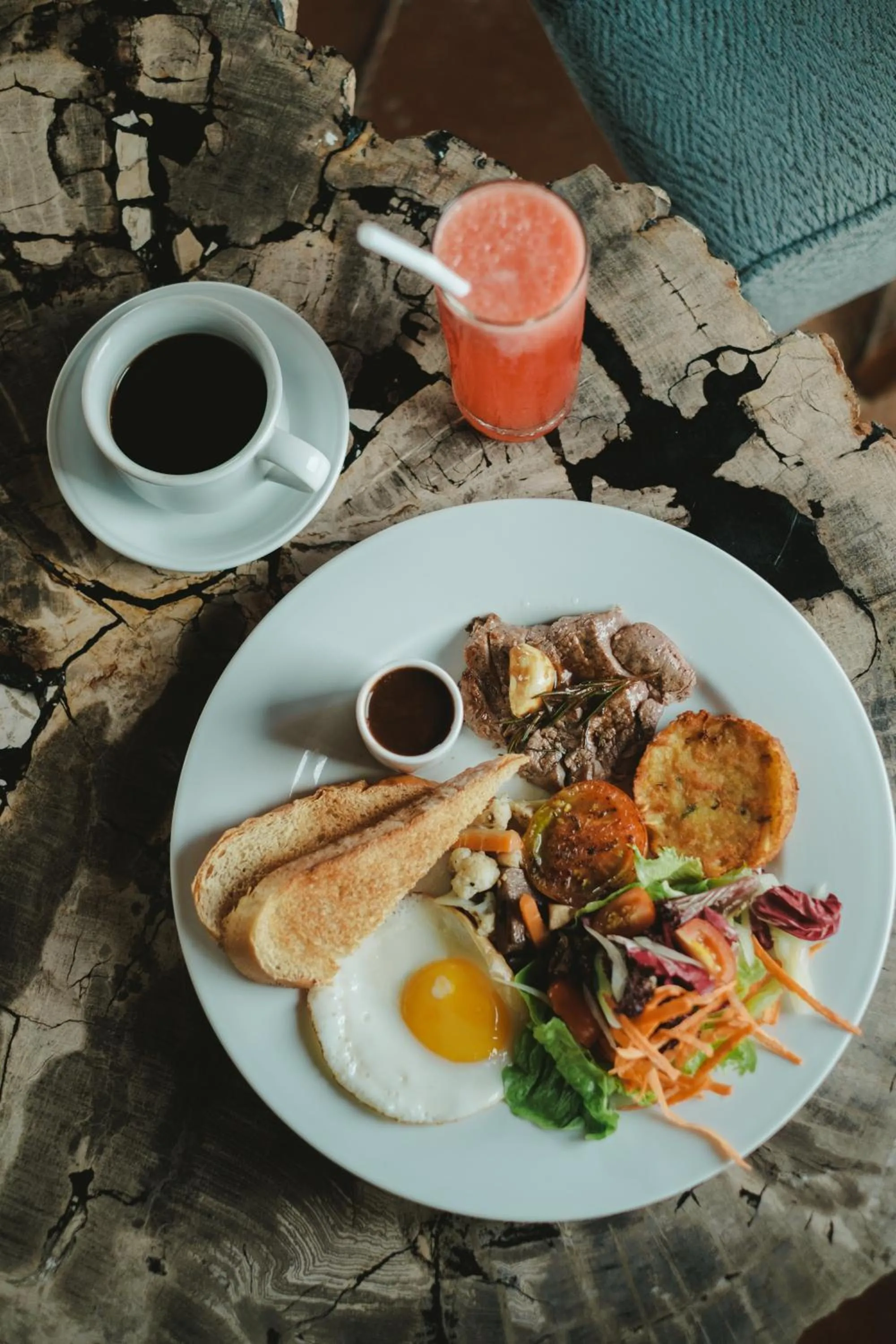 Breakfast in The Visala Boutique Suites Seminyak
