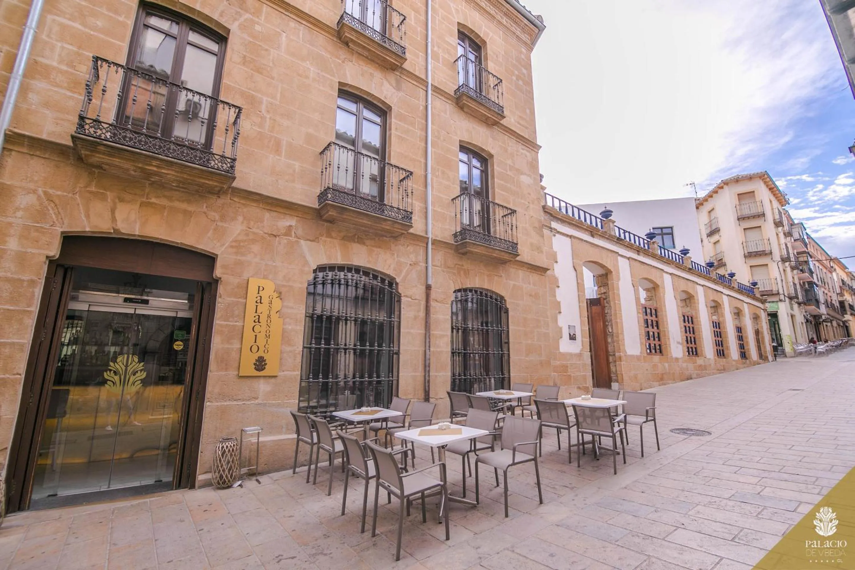 Restaurant/places to eat in Hotel Palacio De Úbeda 5 G.L