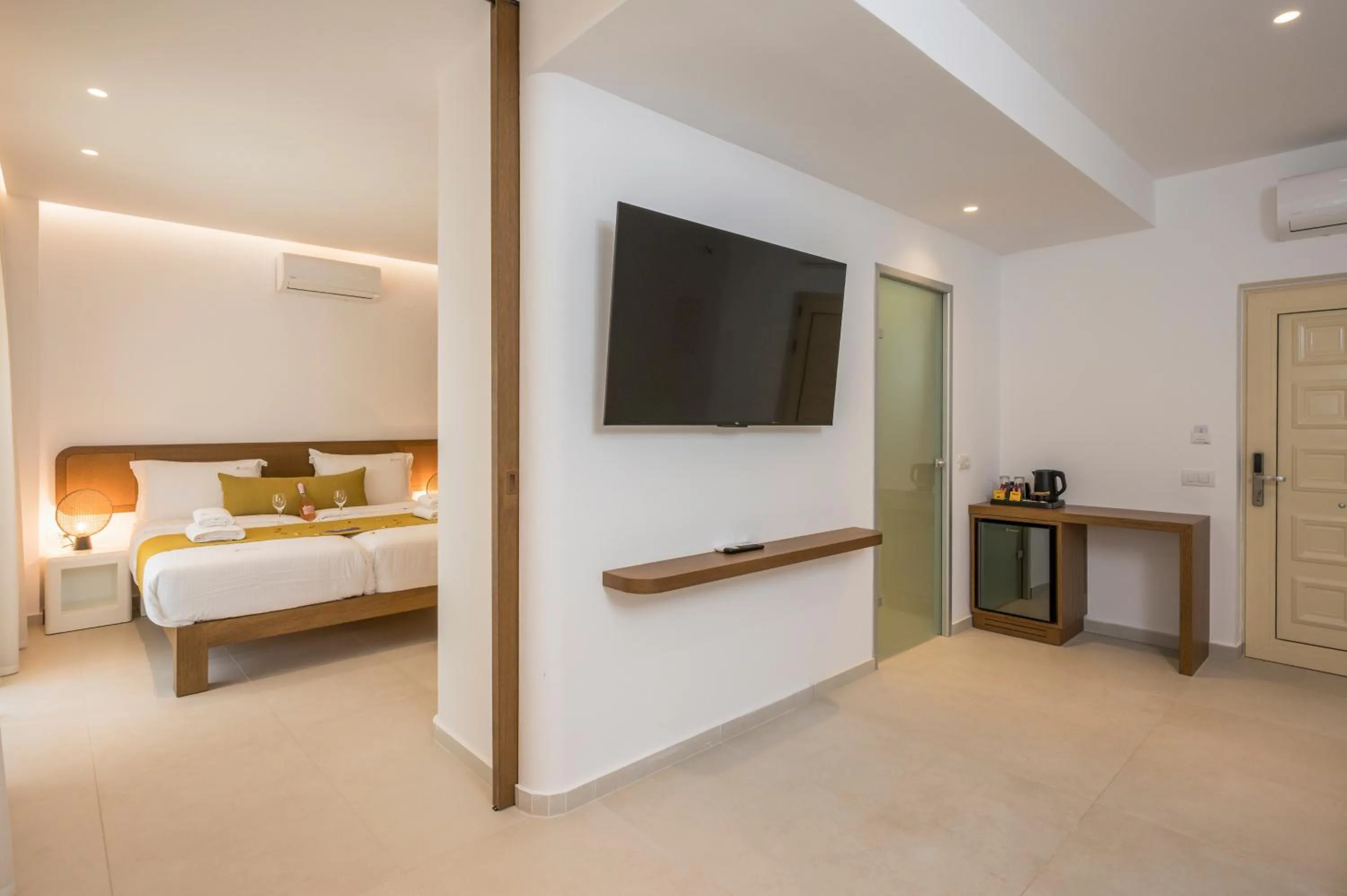 Bed in Tarra Seaside Hotel