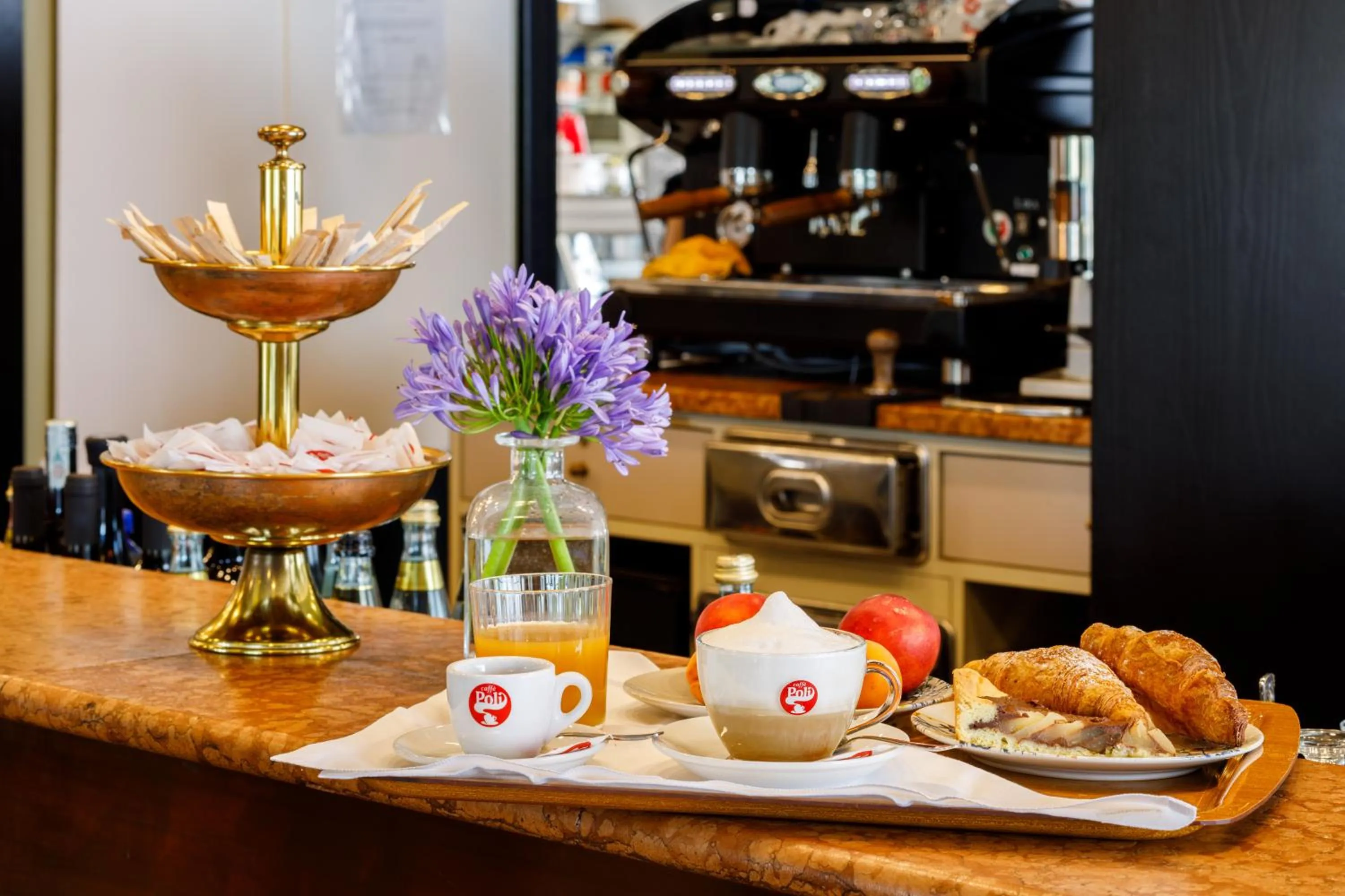 Breakfast in Hotel Classicano