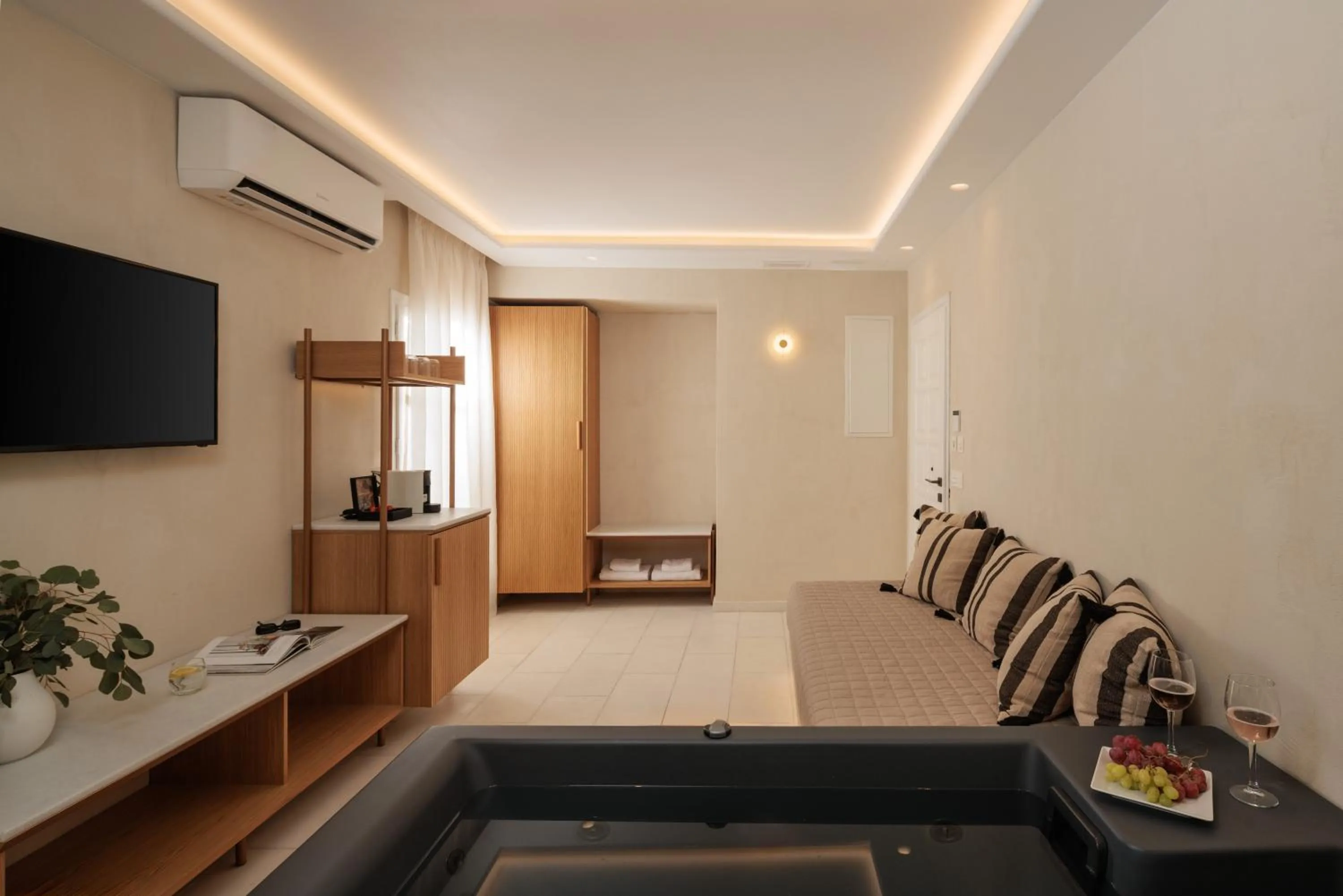 TV and multimedia in Polis of Naxos