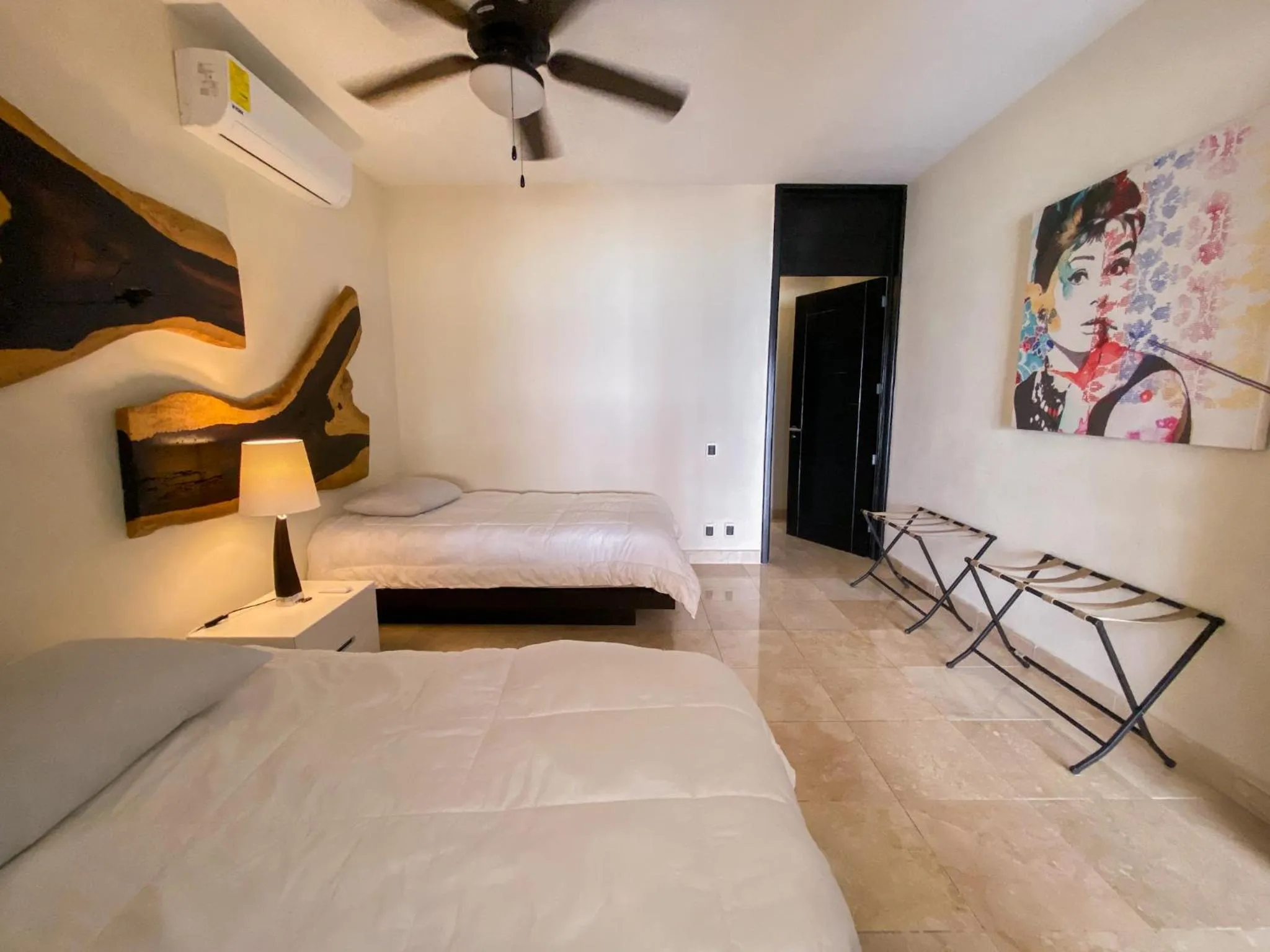 Bed in El Faro 304 CORAL 3 Bdr Penthouse