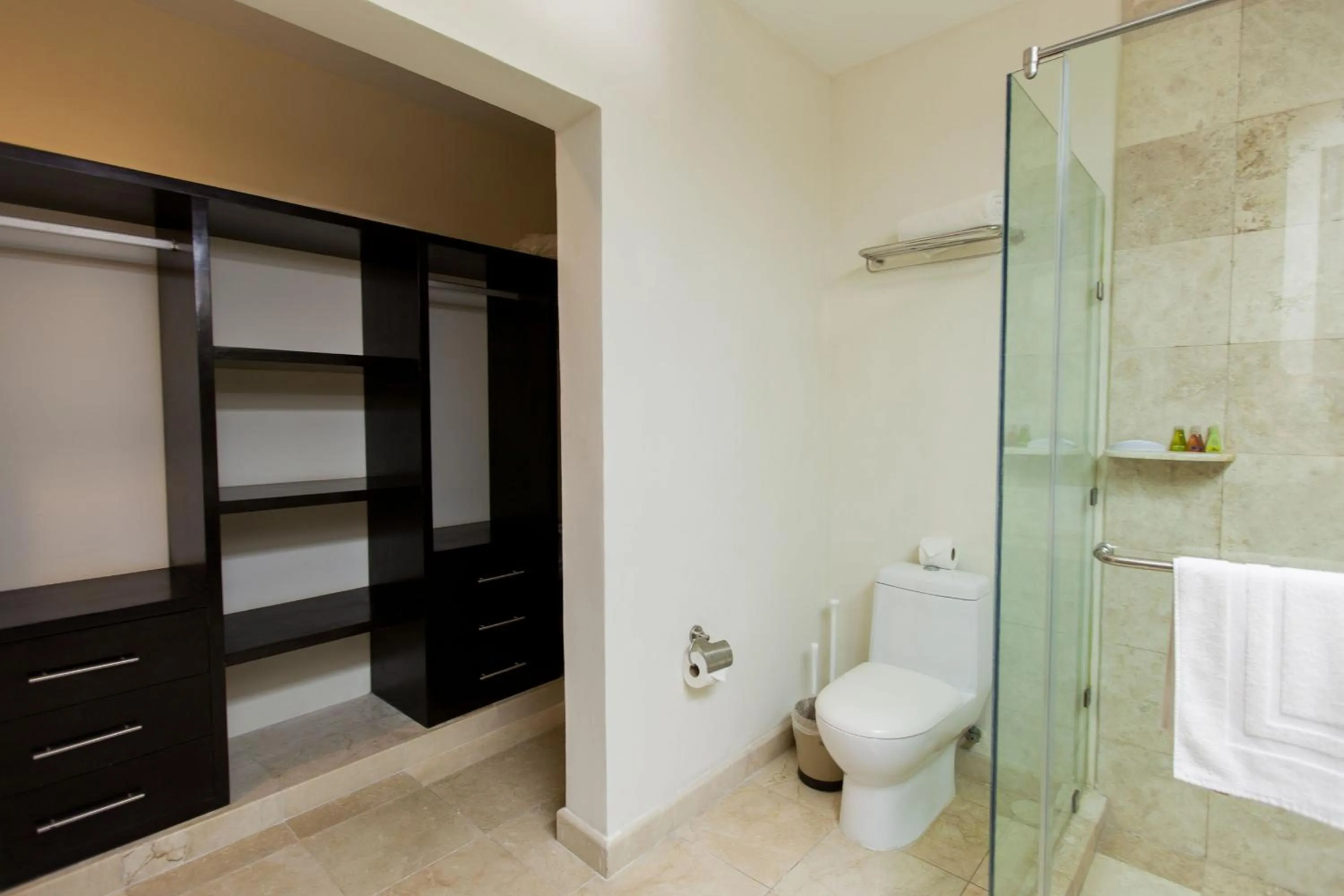 El Faro 304 CORAL 3 Bdr Penthouse