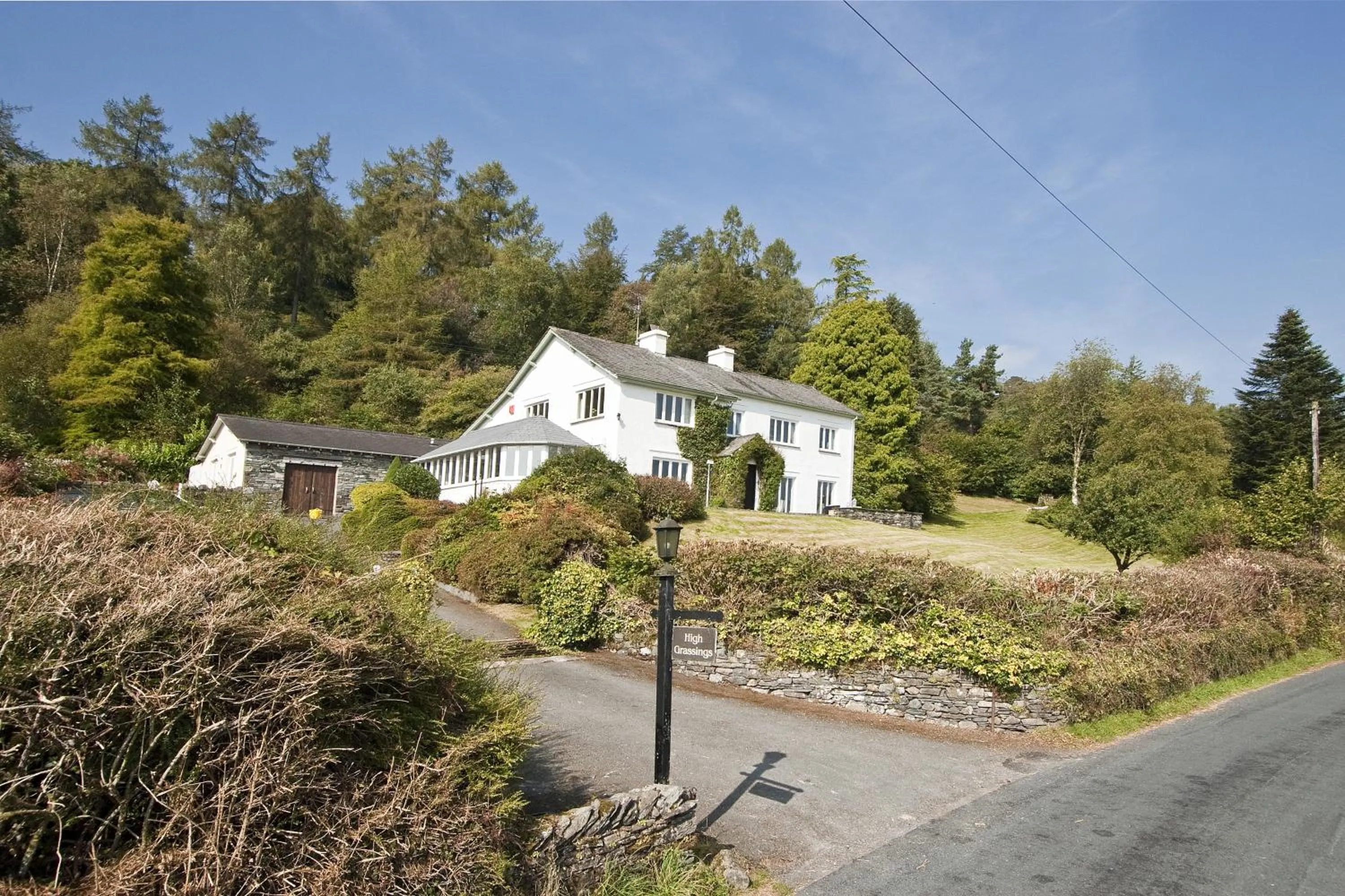 Street view in High Grassings Country House