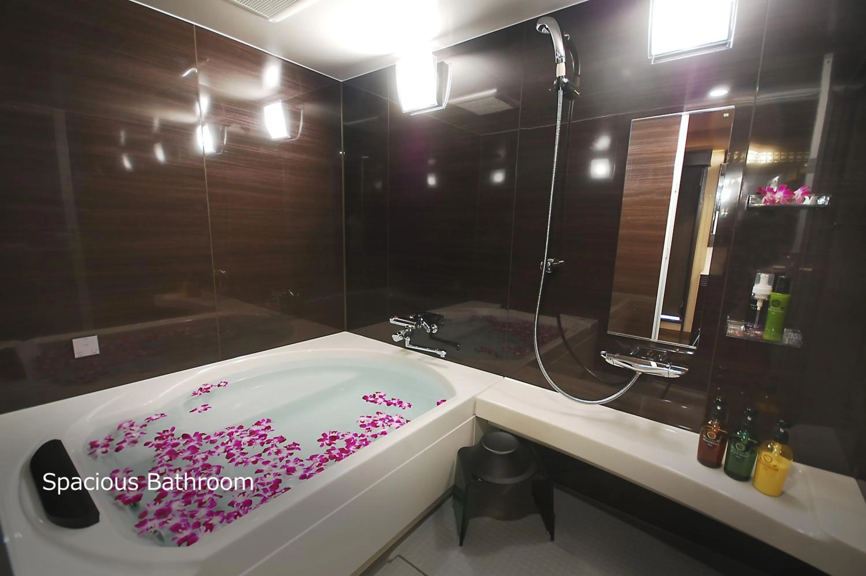 Hot Tub in Hotel Pasela no mori Yokohama Kannai