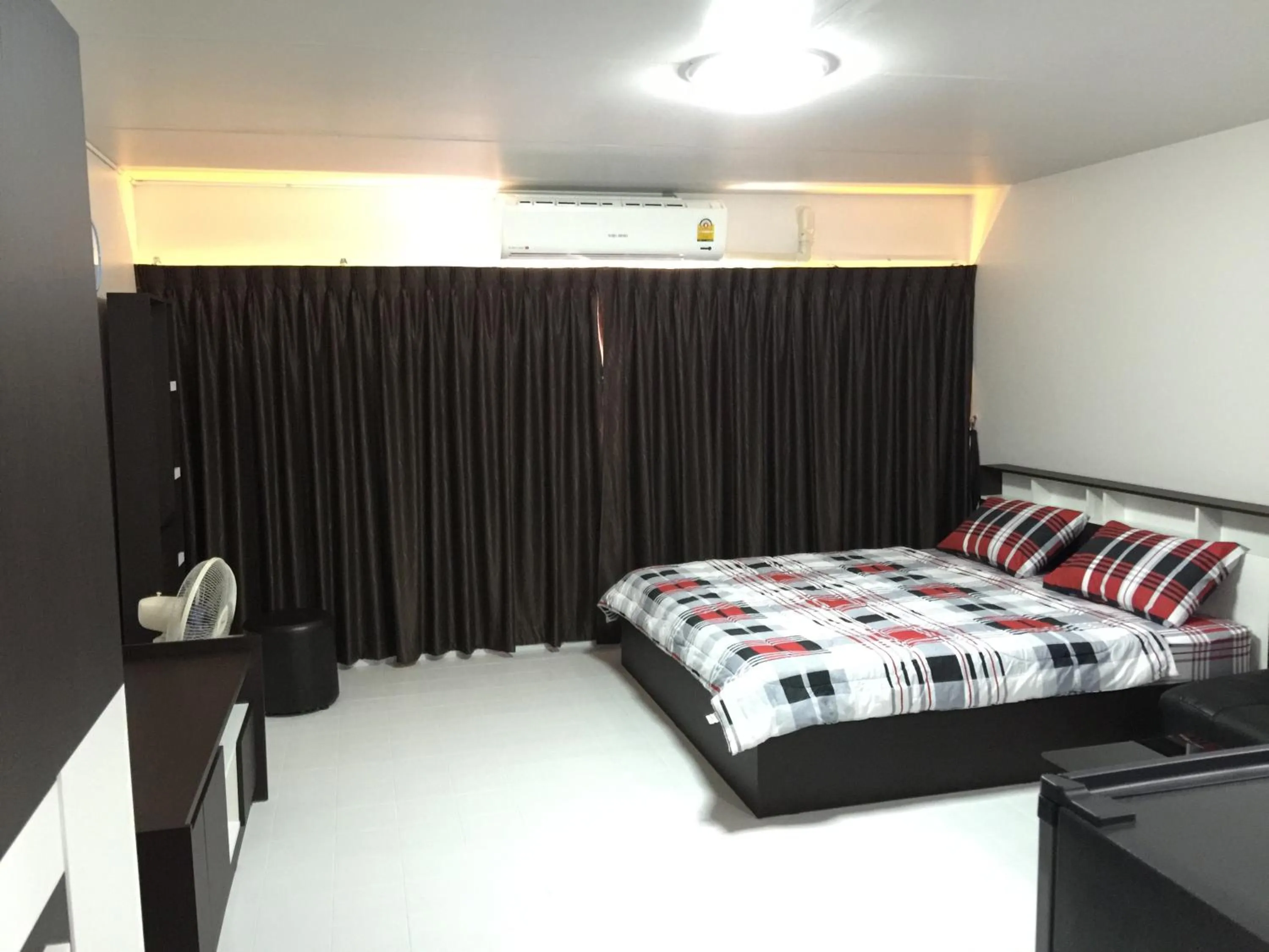 Bedroom, Bed in Muangthongthani Rental/Khun Dan