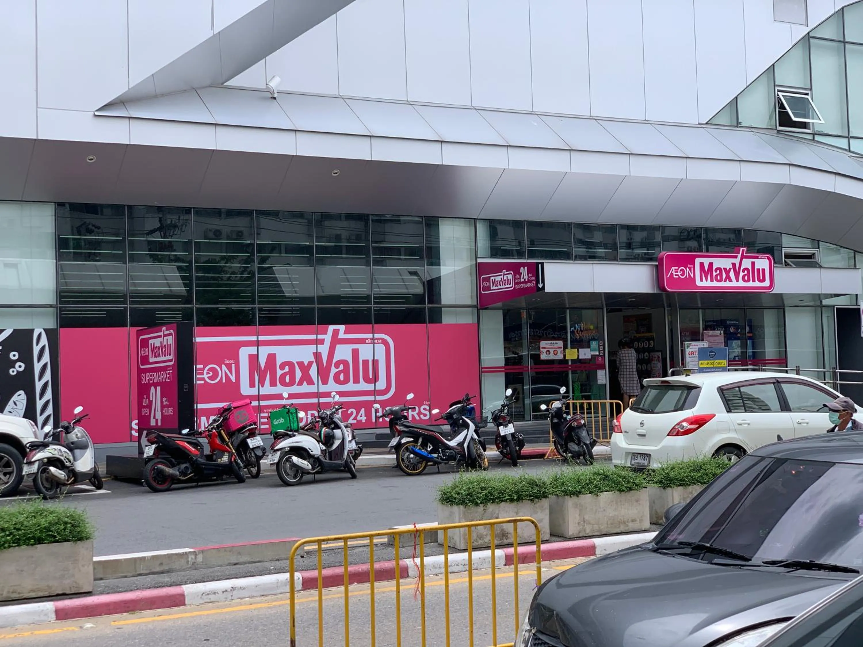Supermarket/grocery shop in Muangthongthani Rental/Khun Dan