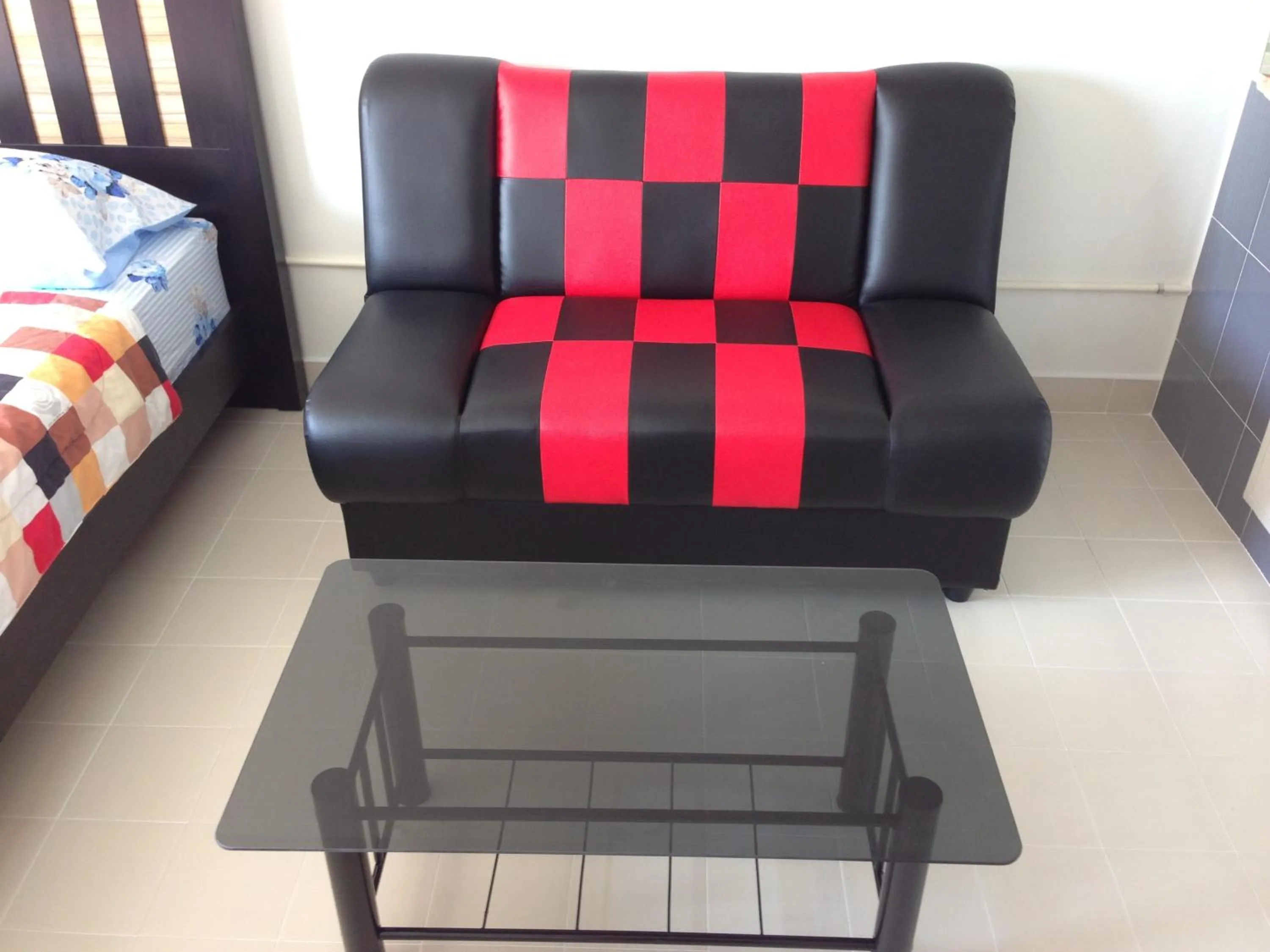 Seating area in Muangthongthani Rental/Khun Dan