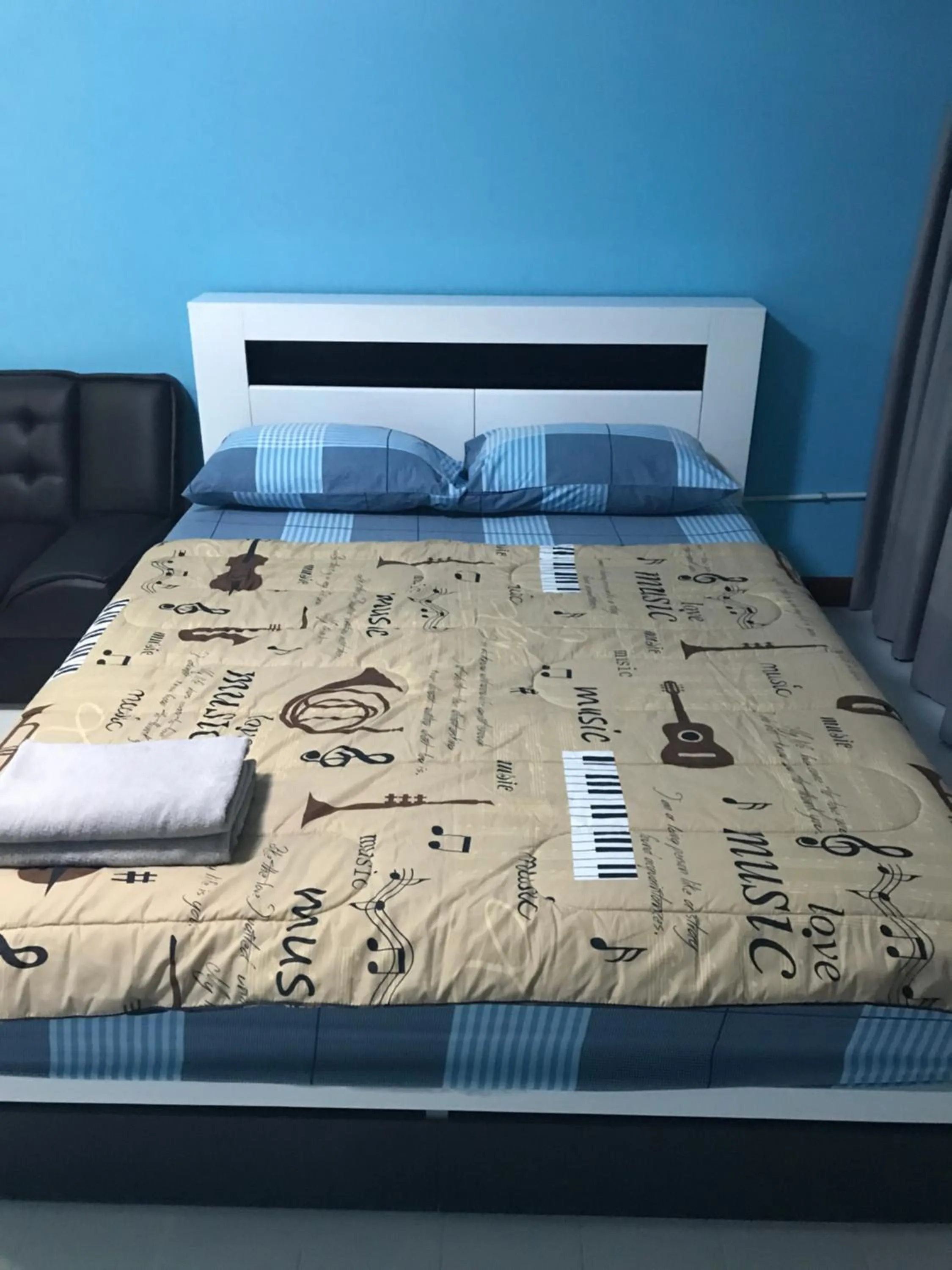 Bed in Muangthongthani Rental/Khun Dan