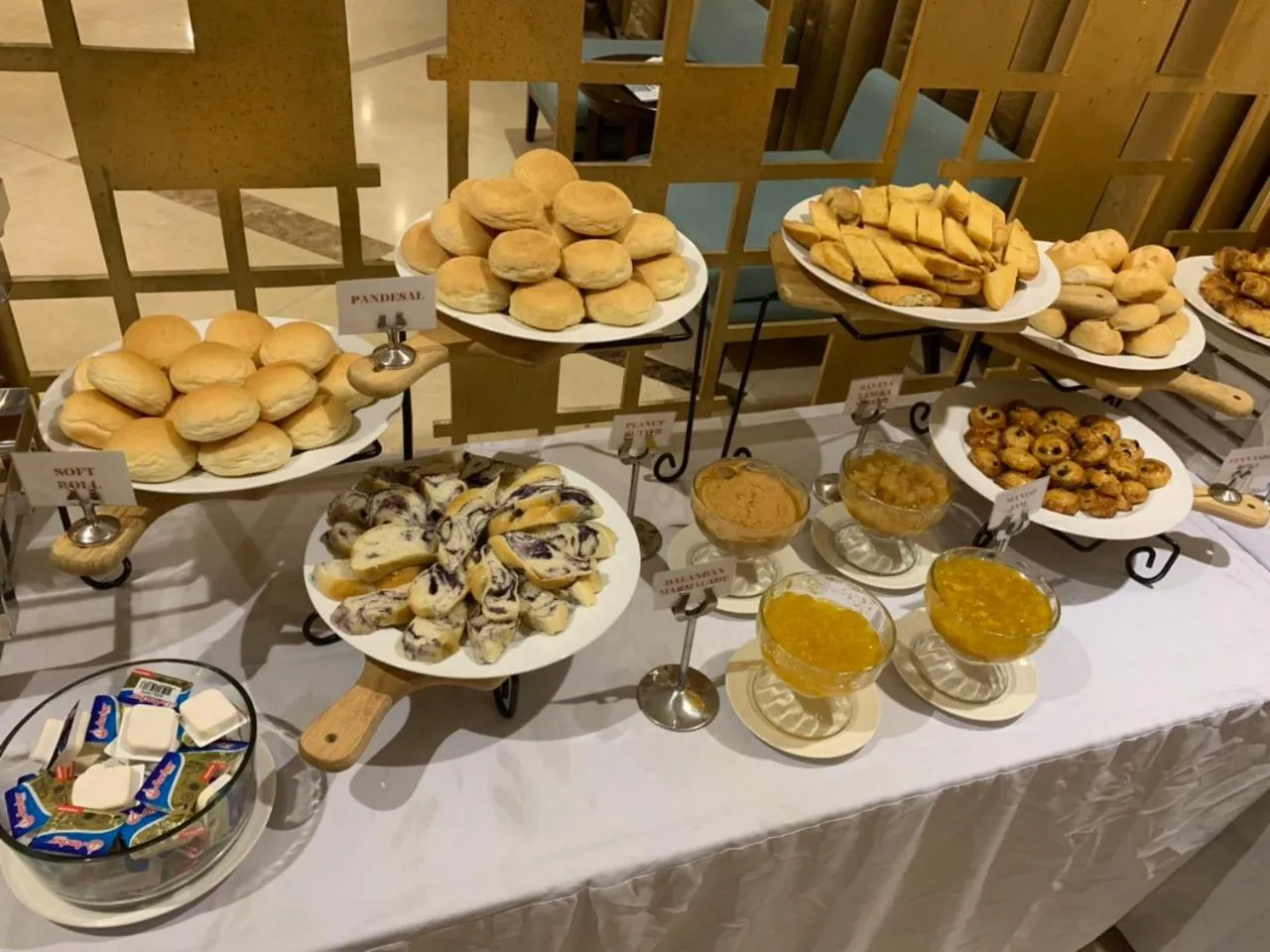 Breakfast in Royce Hotel & Casino