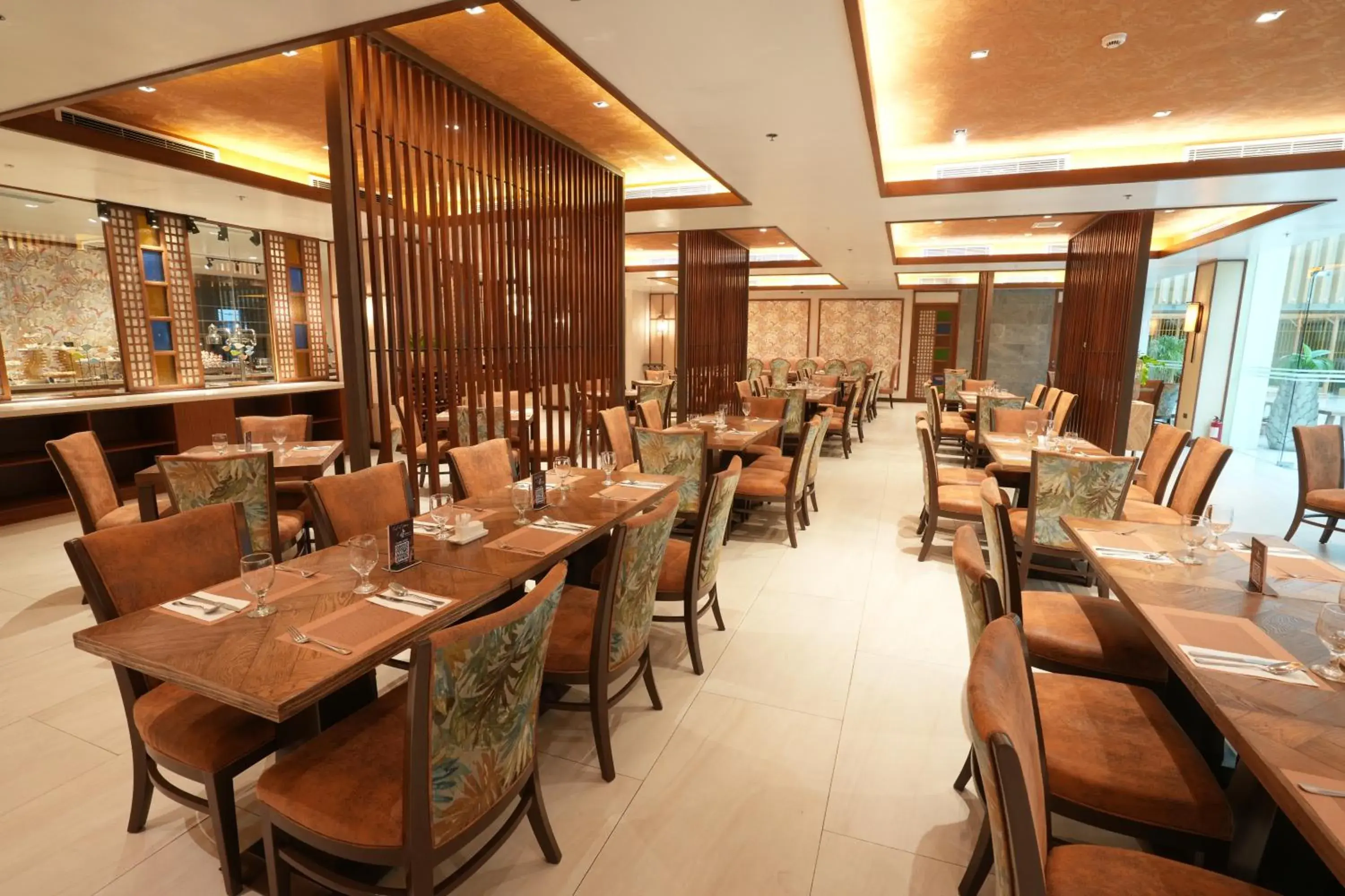 Deluxe King (Old Tower) in Royce Hotel & Casino Deluxe King (Old Tower) in Royce Hotel & Casino