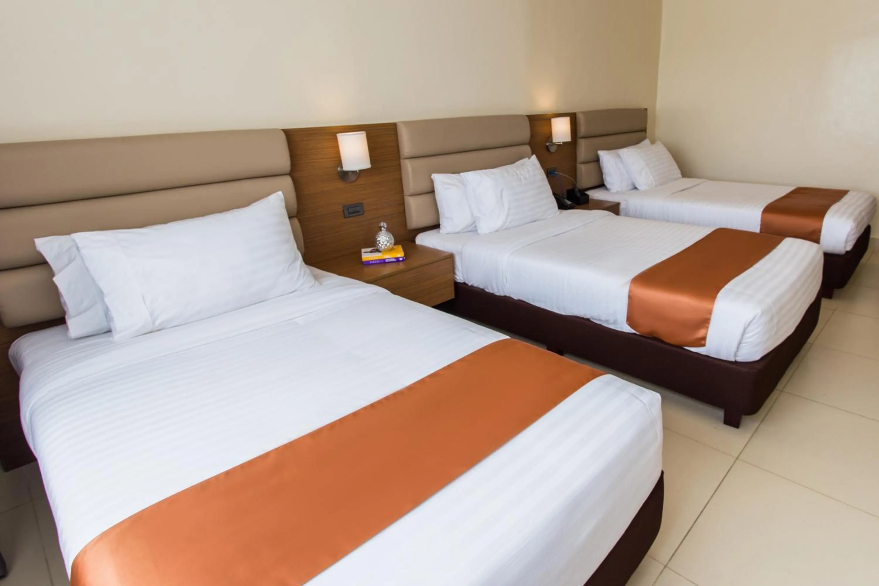 Photo of the whole room, Bed in Royce Hotel & Casino