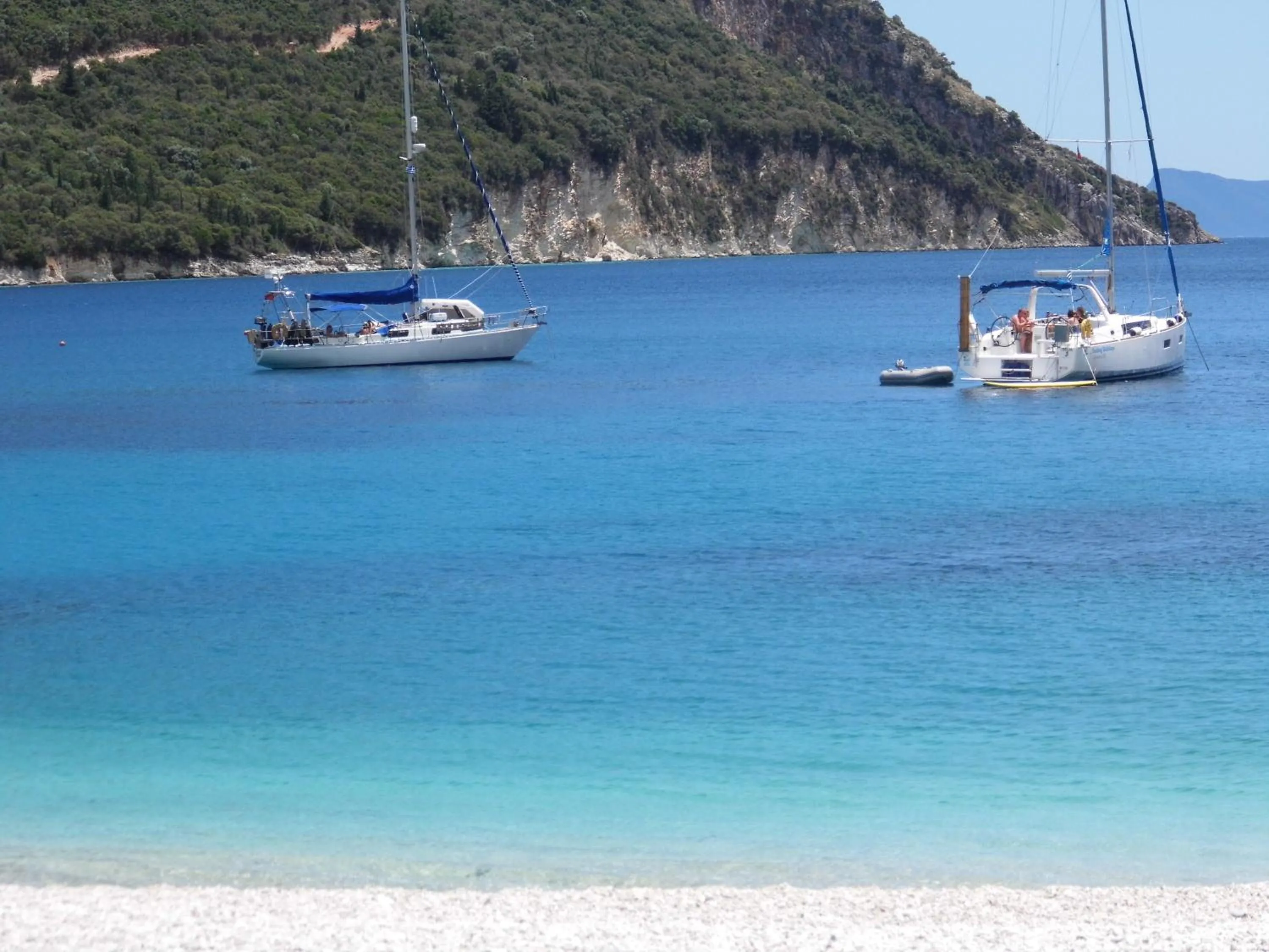 Day in Ilianthos Apartments & Rooms