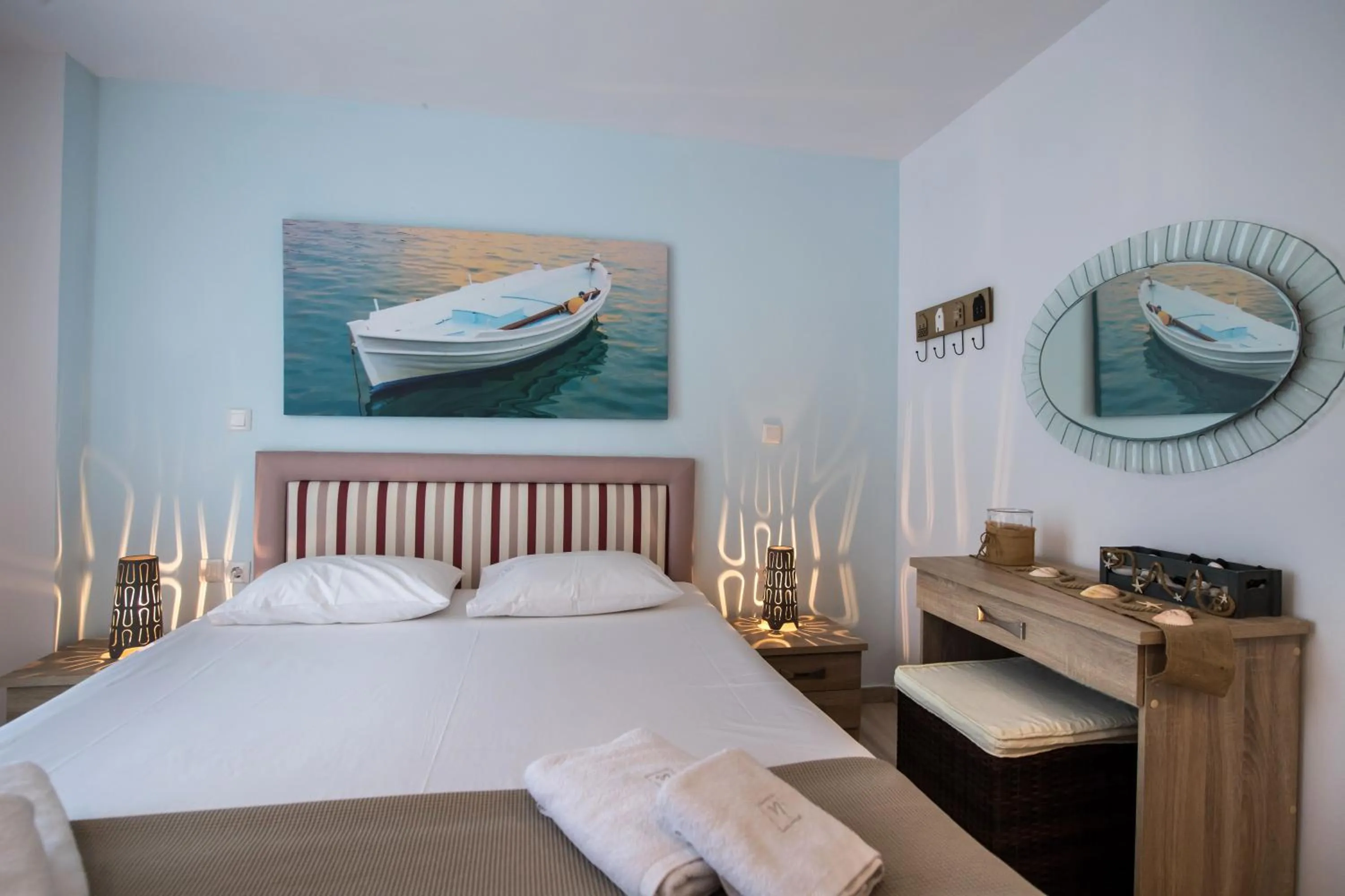 Bed in Ilianthos Apartments & Rooms