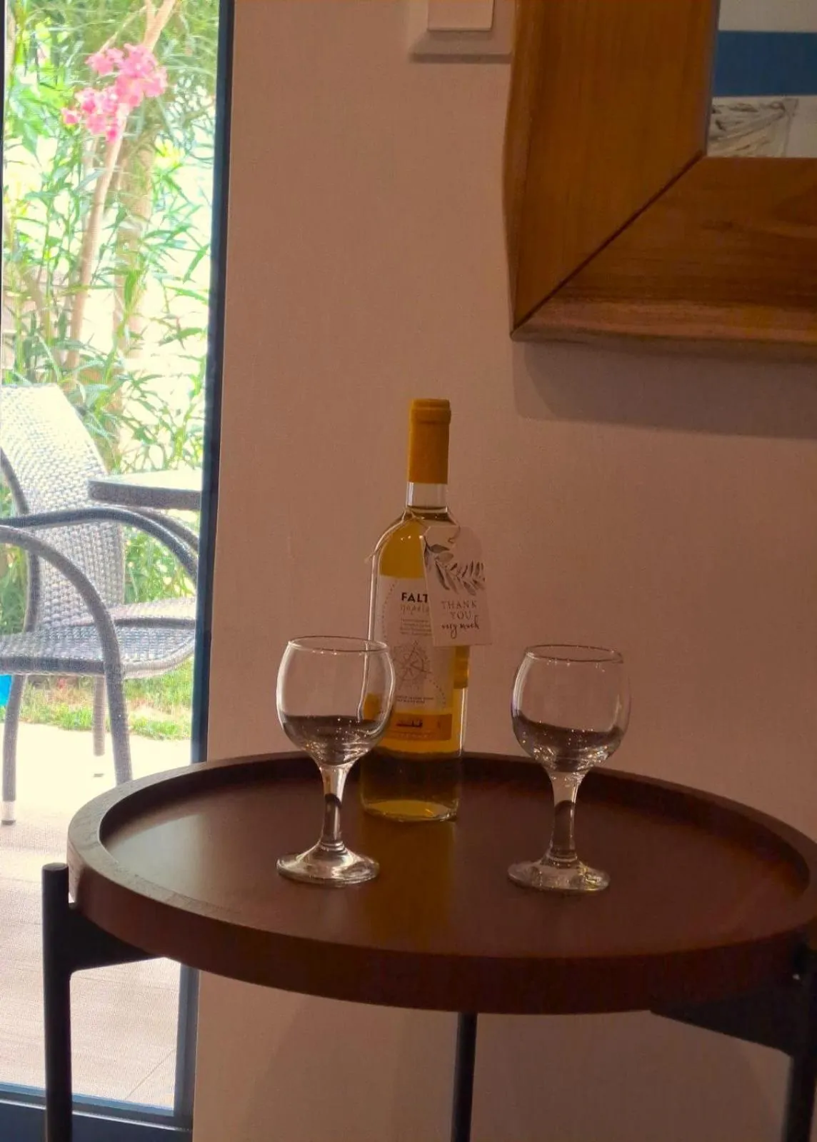 Ilianthos Apartments & Rooms