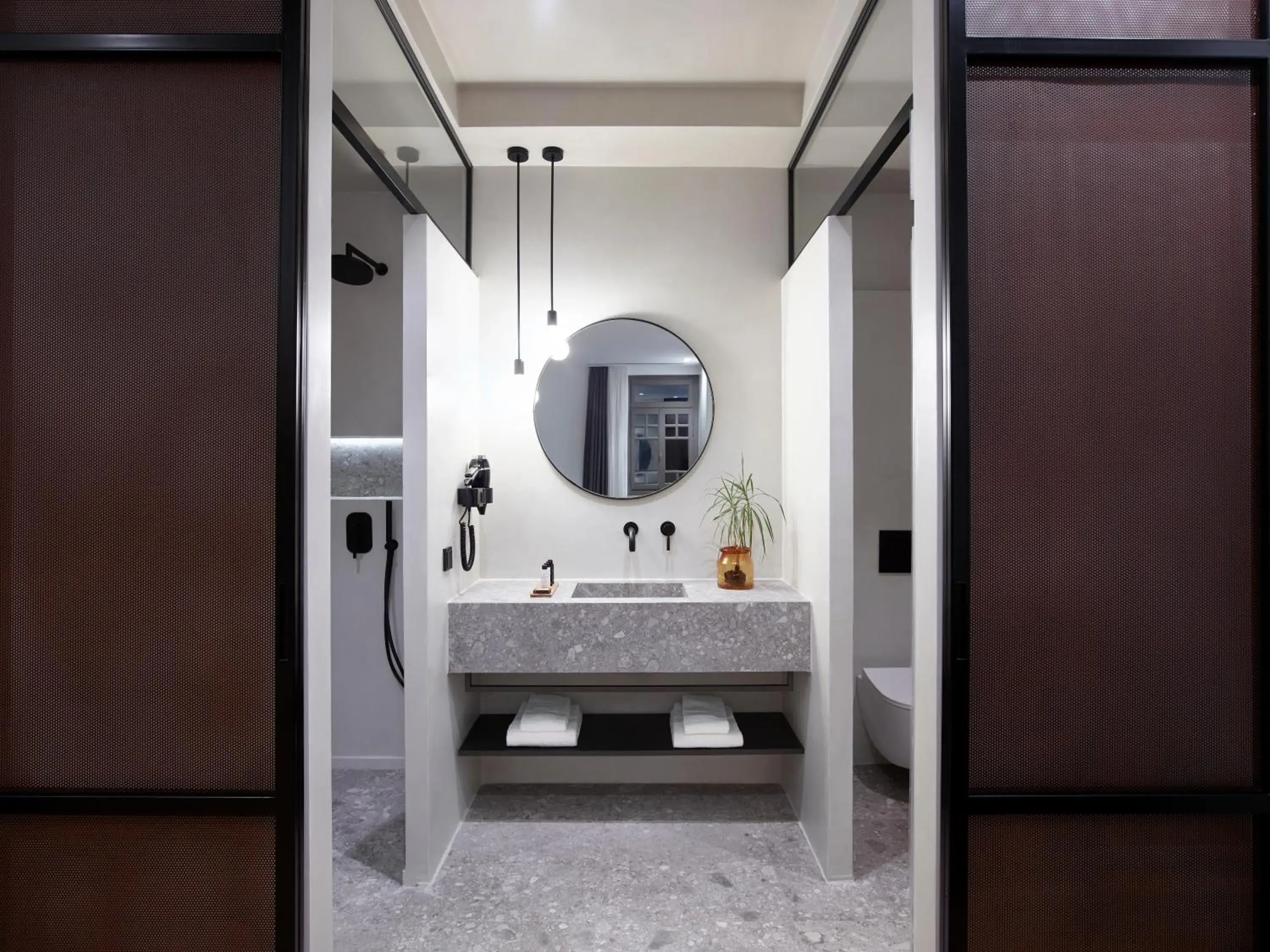 Junior Suite with Atrium View in InnAthens Junior Suite with Atrium View in InnAthens