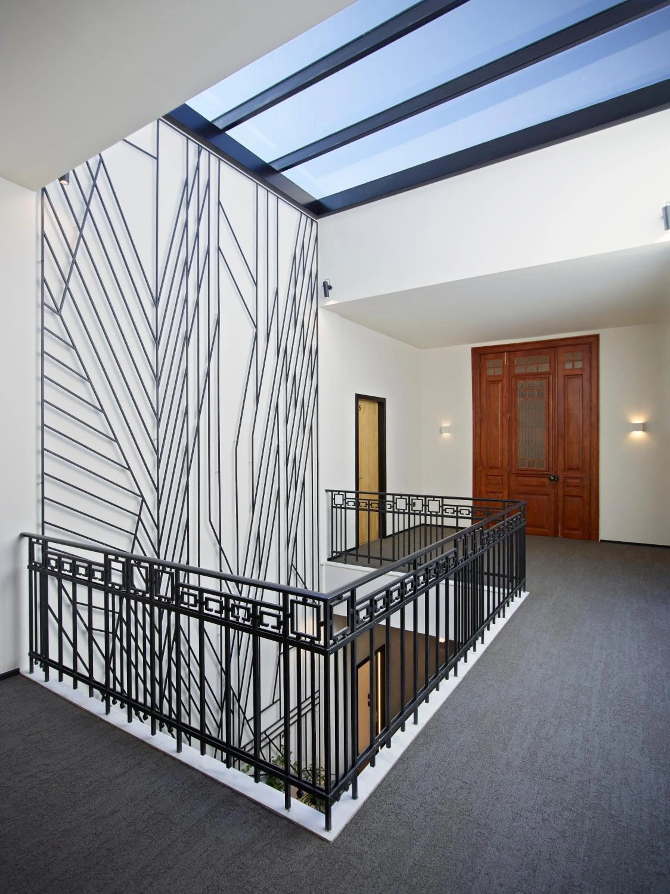 Area and facilities in InnAthens