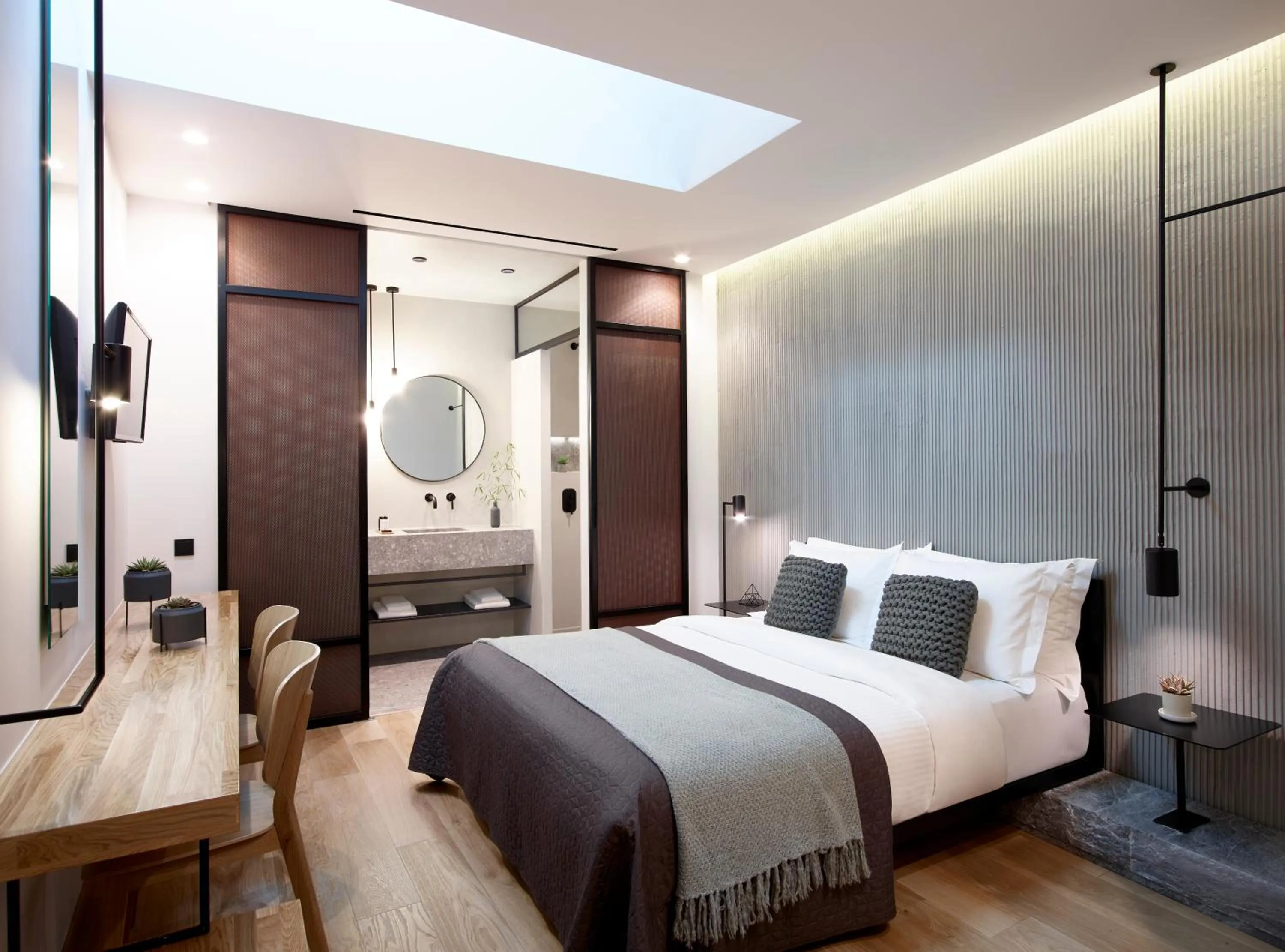 Bathroom, Bed in InnAthens