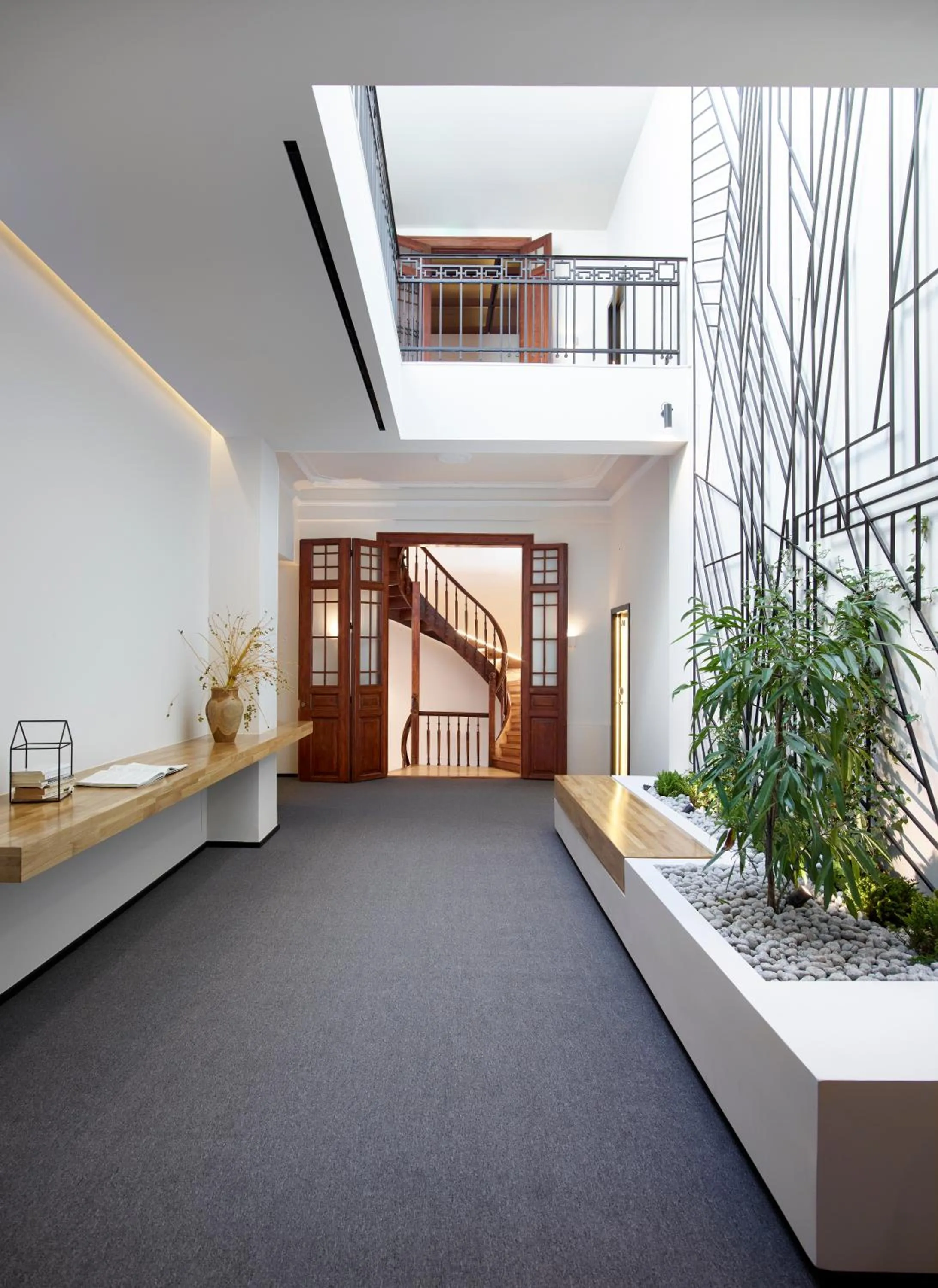 Area and facilities in InnAthens