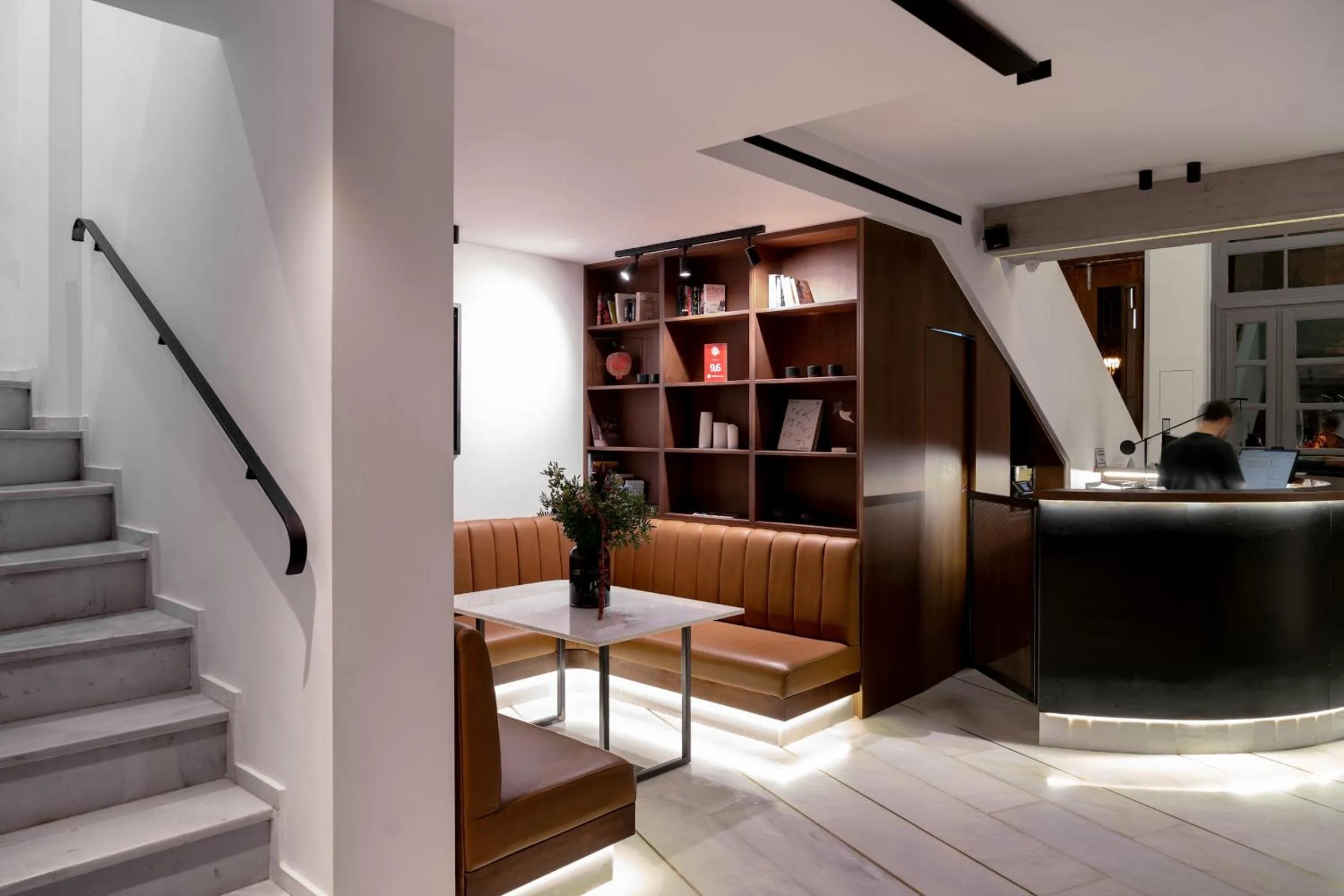 Lounge or bar in InnAthens