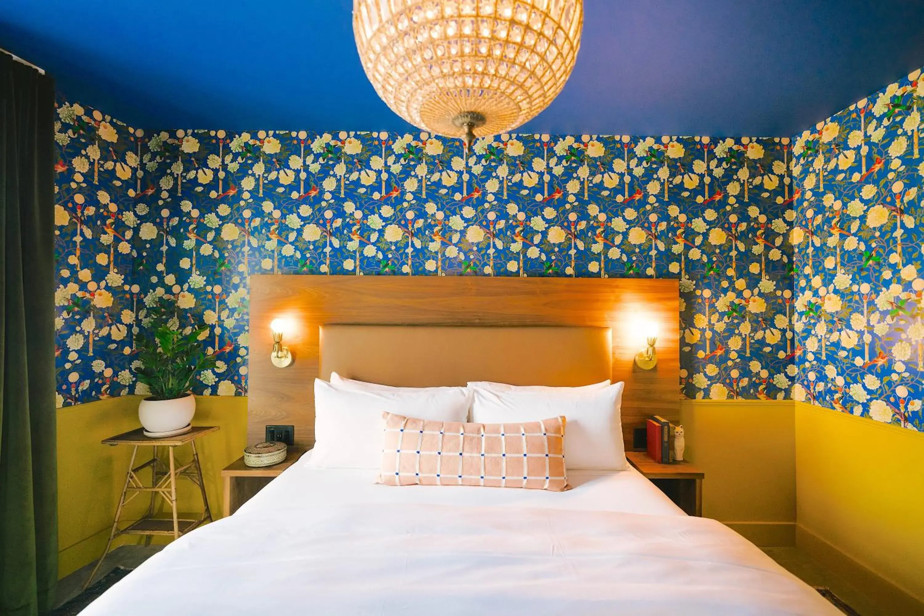 King Room with Spa Bath in The Frances Modern Inn King Room with Spa Bath in The Frances Modern Inn