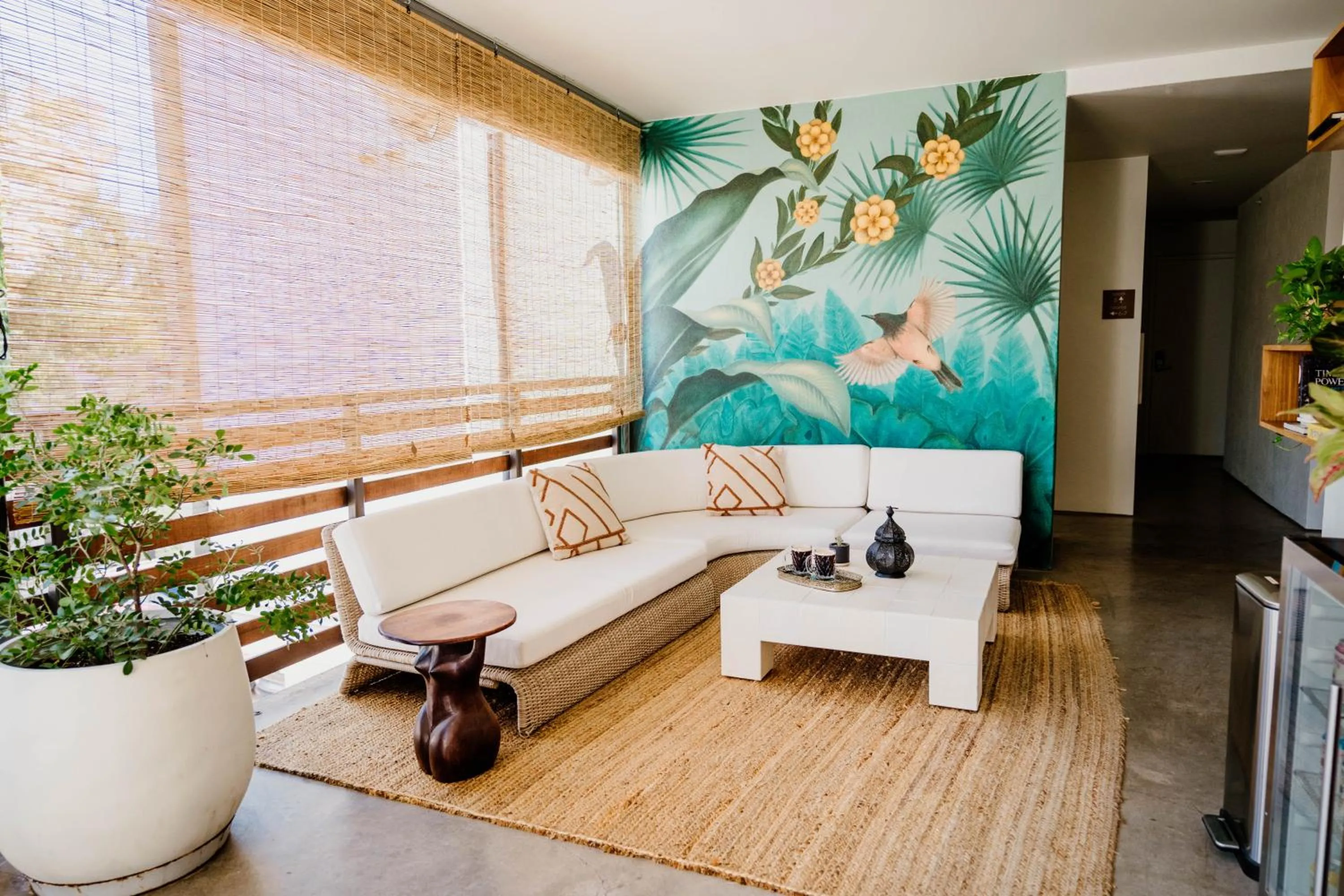 Communal lounge/ TV room in The Frances Modern Inn