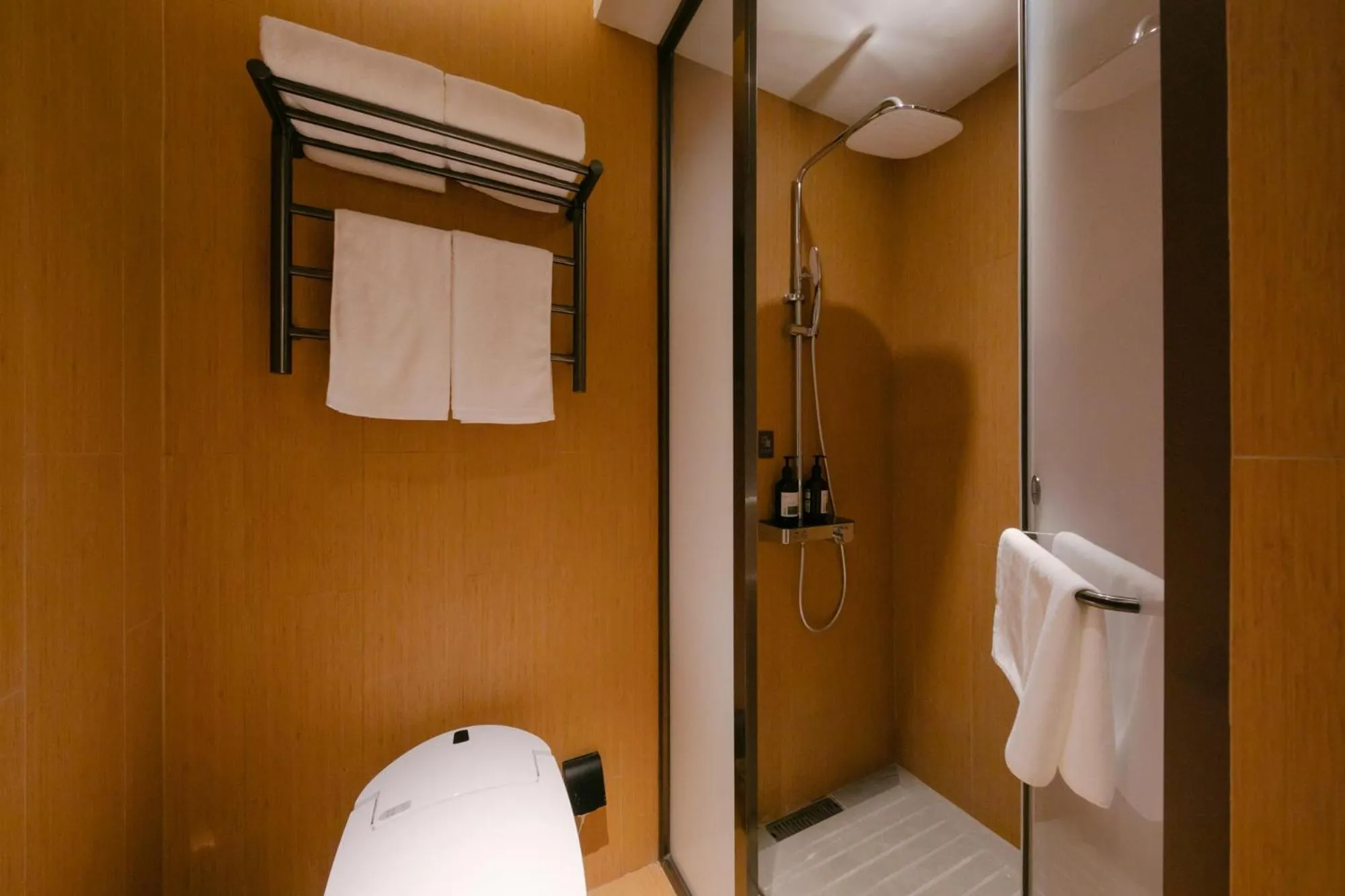 Toilet in JI Hotel Beijing Shijingshan Wanda Taiwan Street