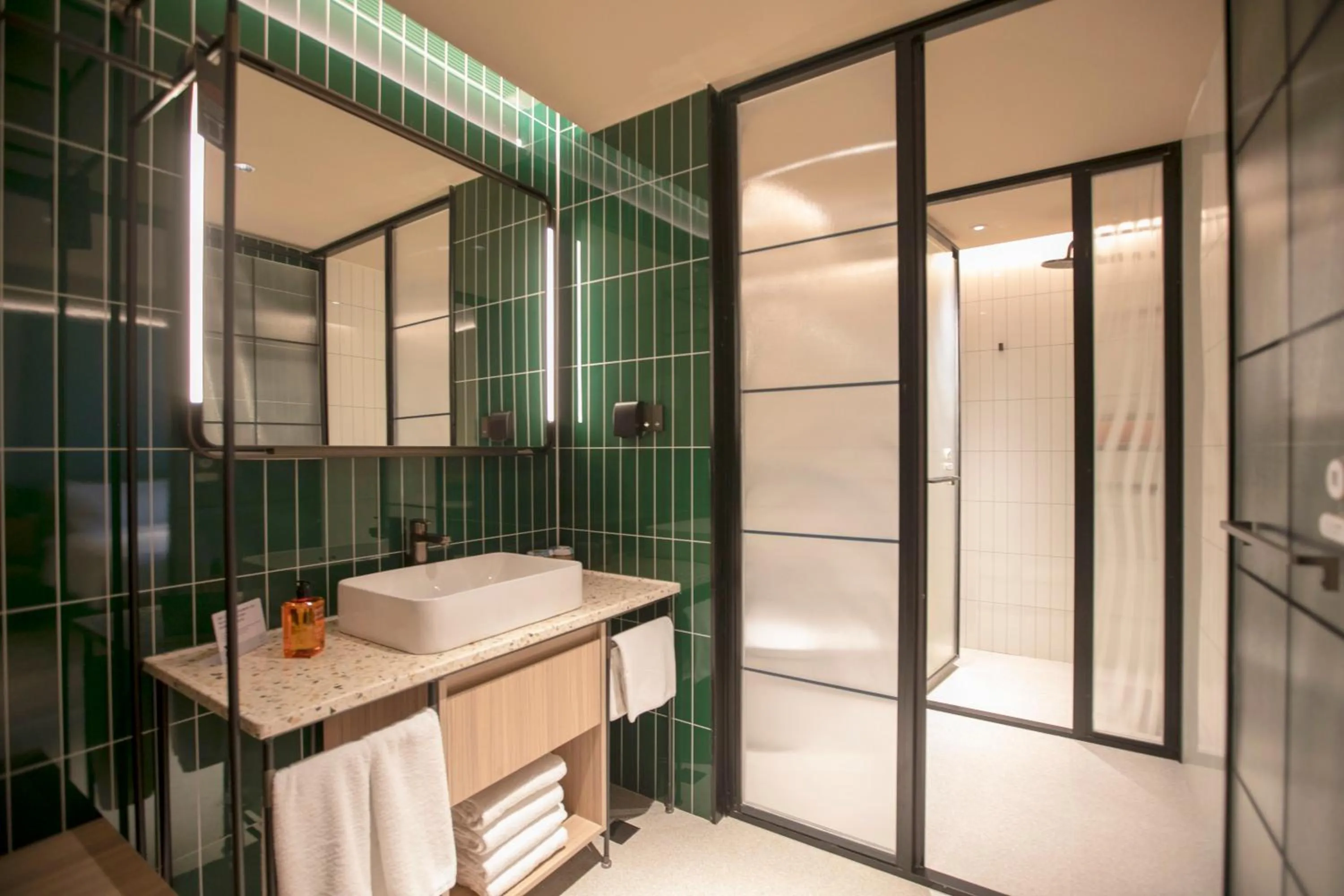 Bathroom in Orange Beijing Wukesong Shijingshan Wanda Plaza Hotel