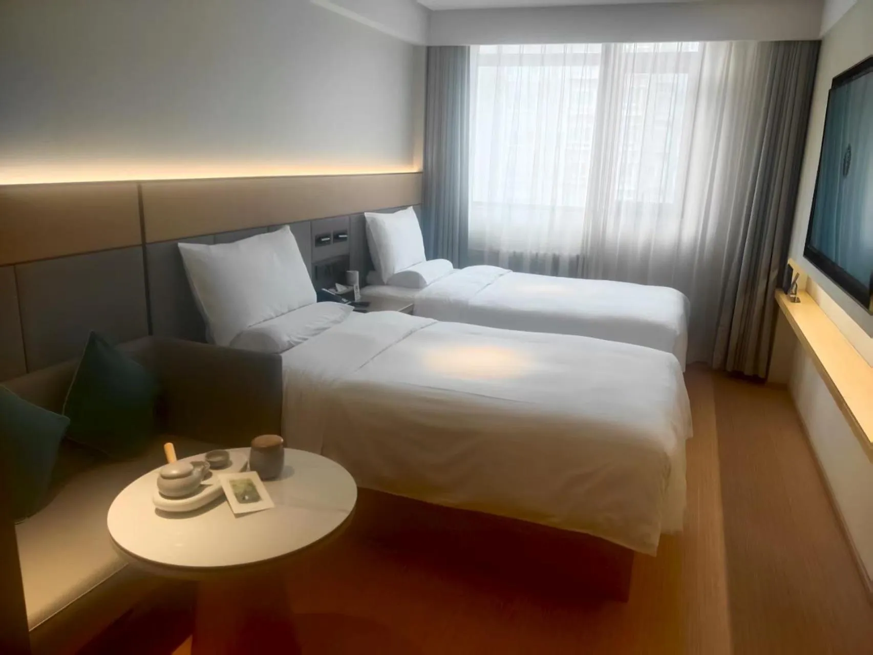 Photo of the whole room, Bed in JI Hotel Beijing Lize Business Wanfeng Road