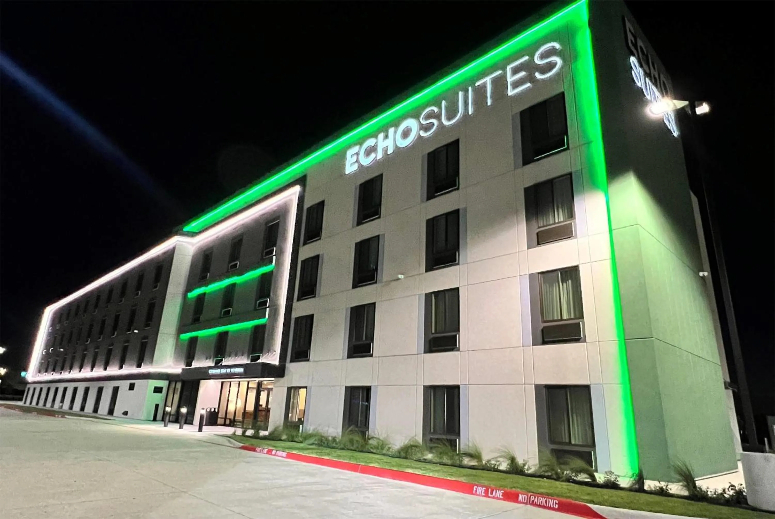 Property building in ECHO Suites Extended Stay by Wyndham Fort Worth Alliance