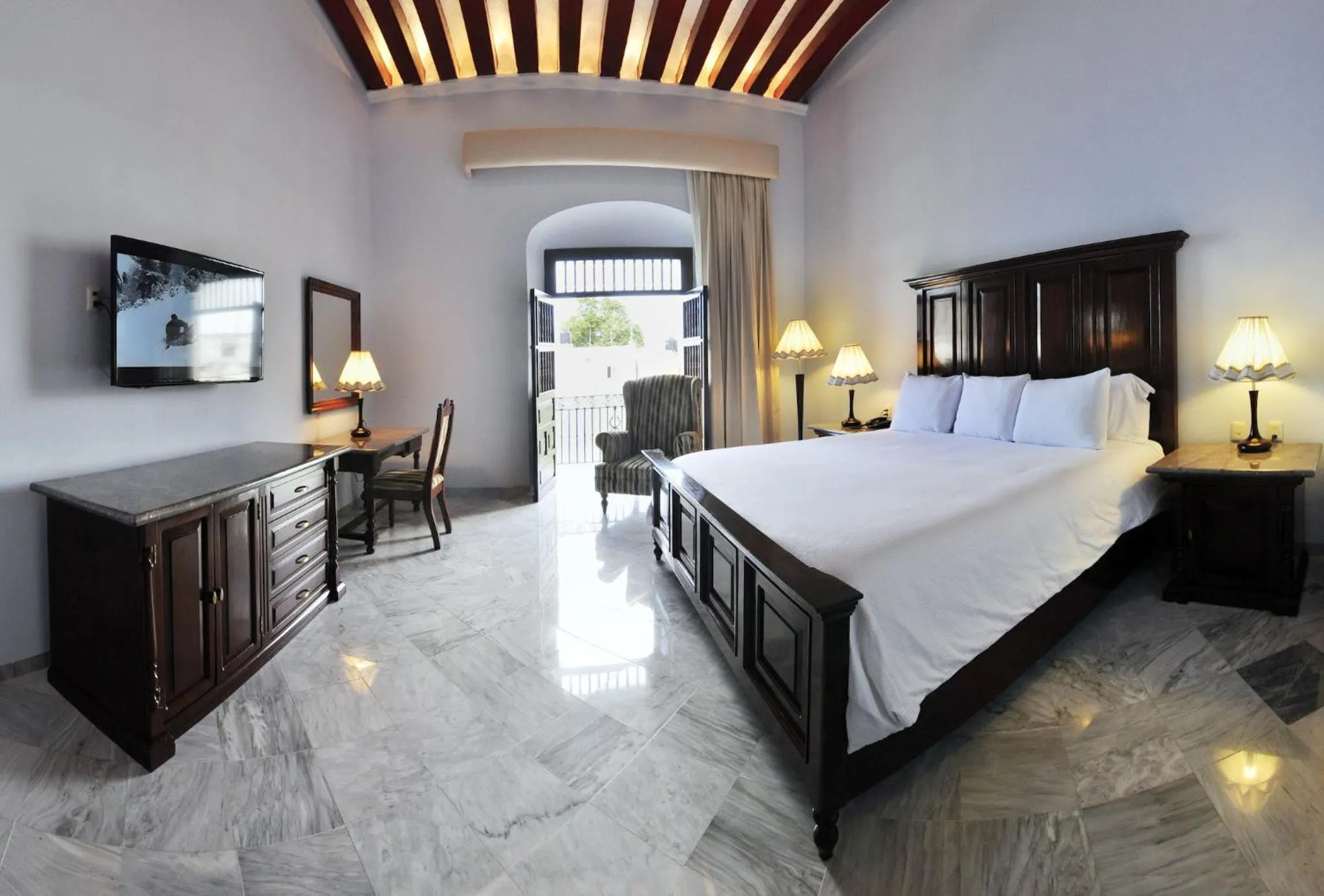 Day, Bed in Hotel Lopez Campeche