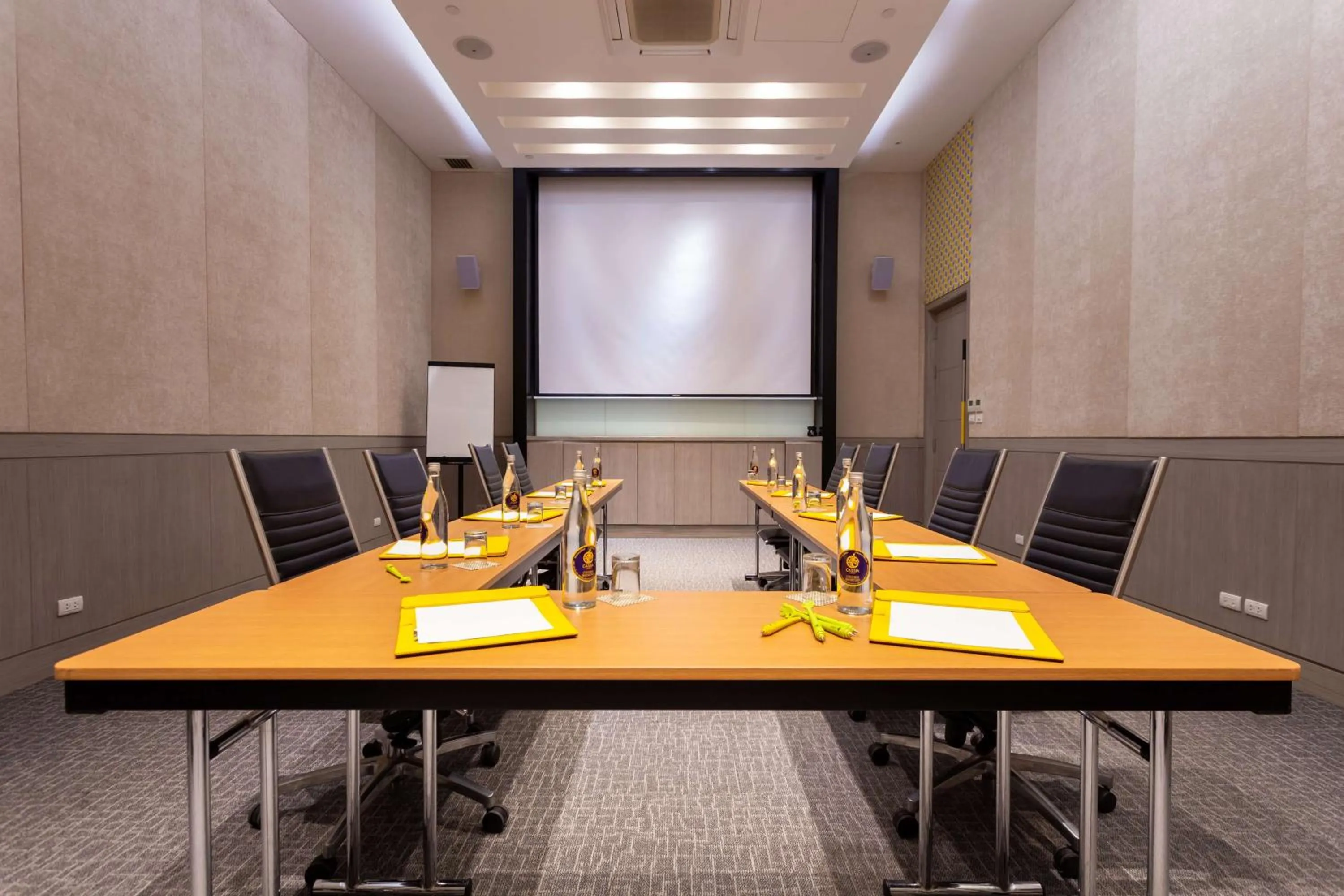 Meeting/conference room in Cassia Phuket, part of Banyan Group