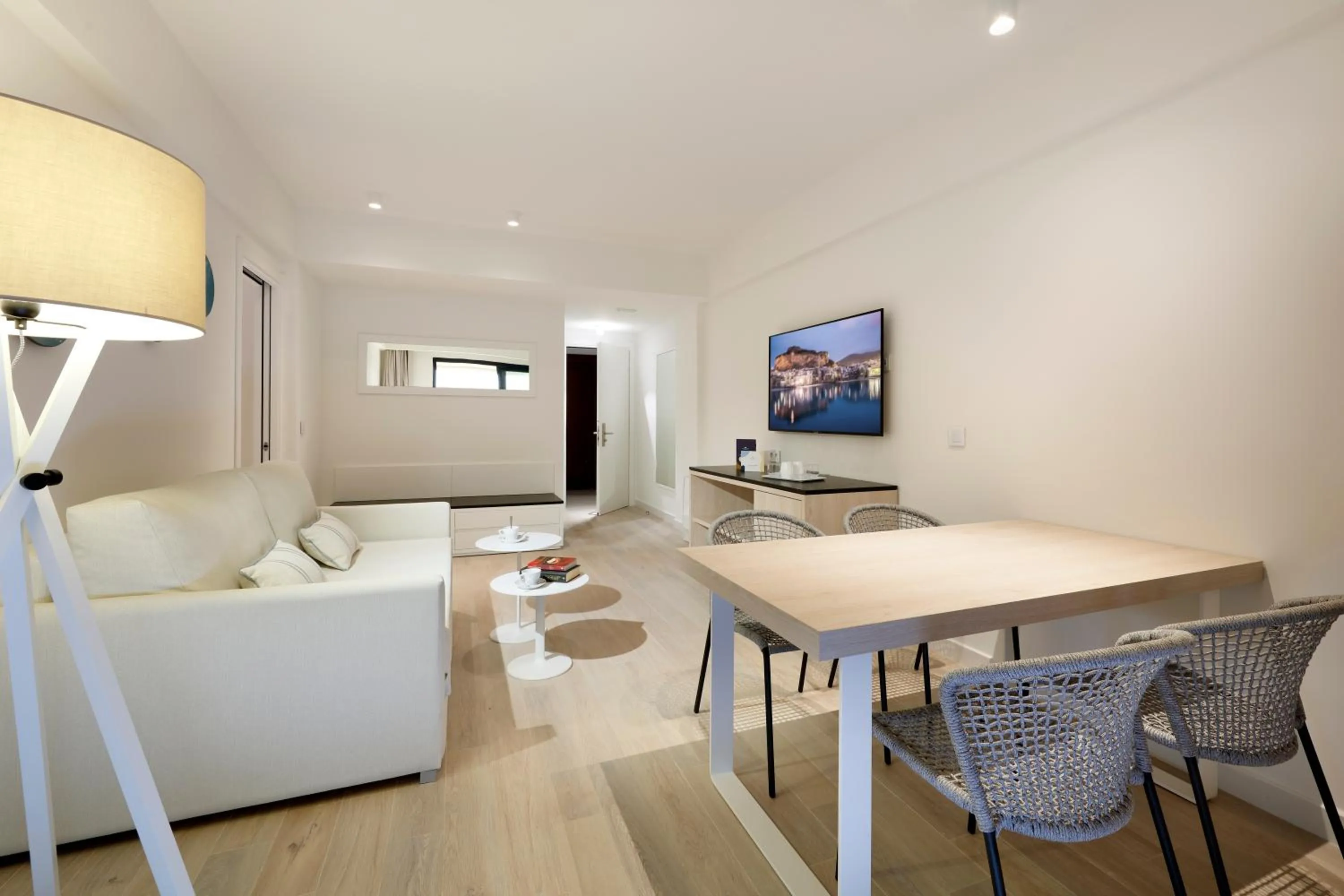 TV and multimedia in Grand Palladium Sicilia Resort & Spa