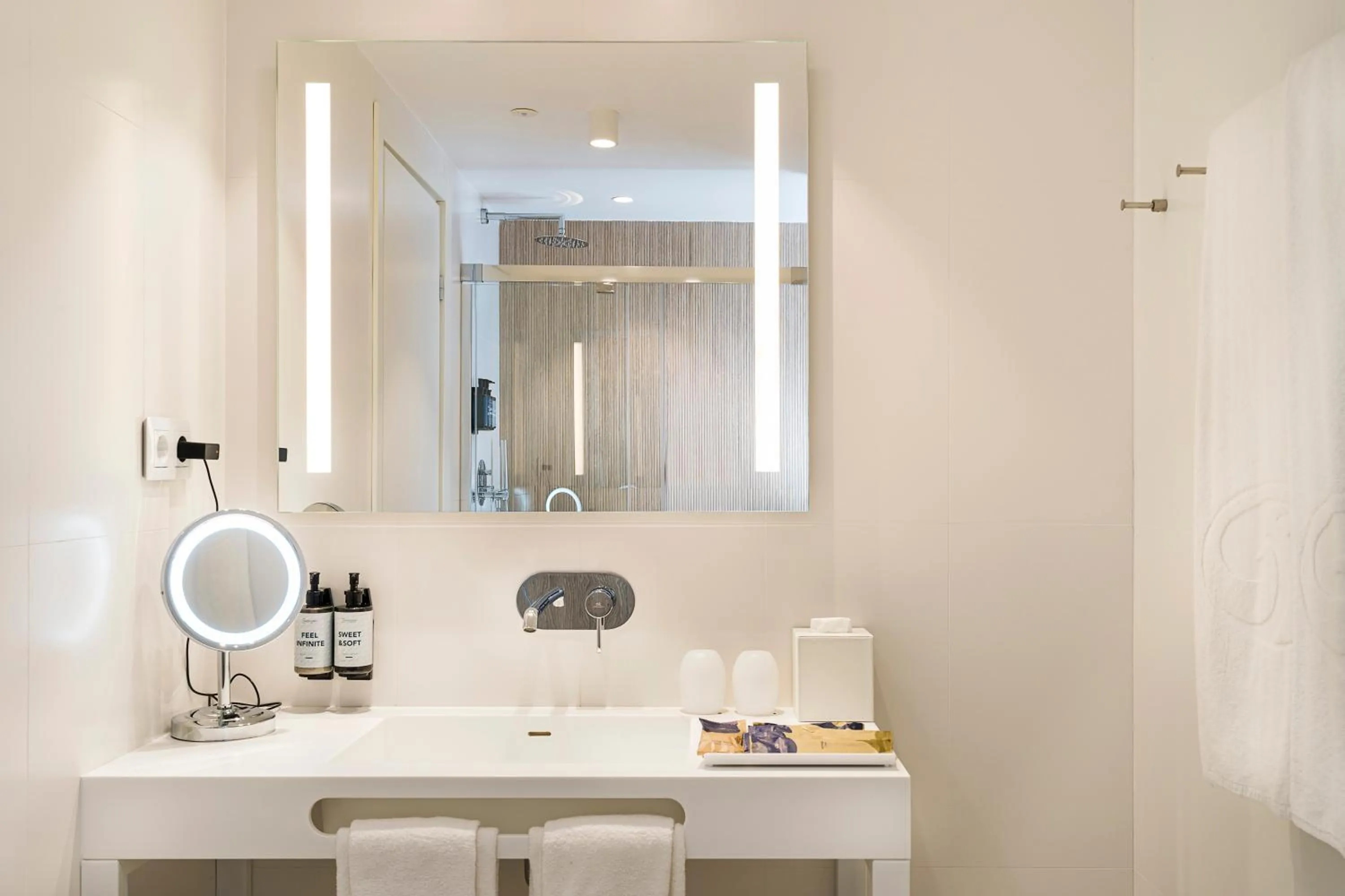 Toilet in Grand Palladium Sicilia Resort & Spa