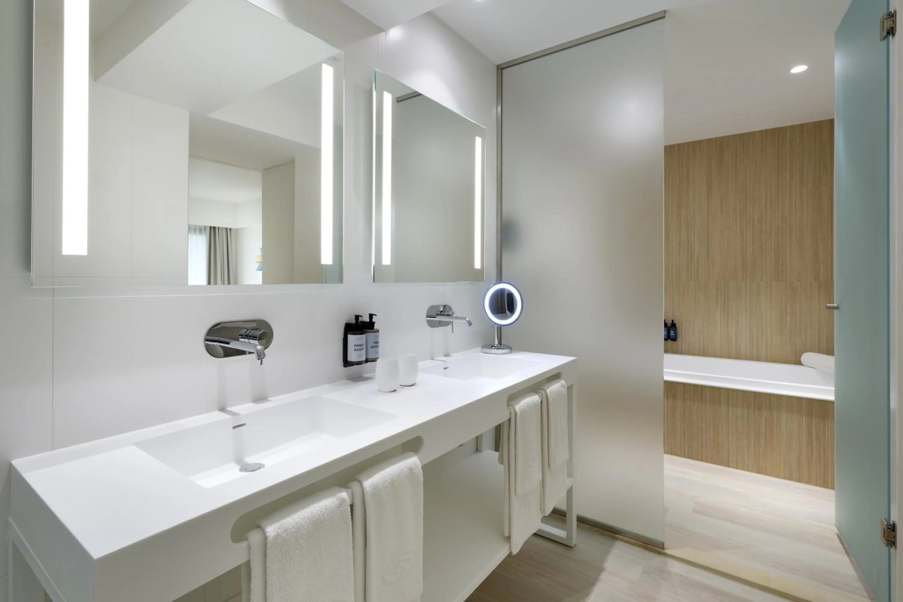 Shower in Grand Palladium Sicilia Resort & Spa