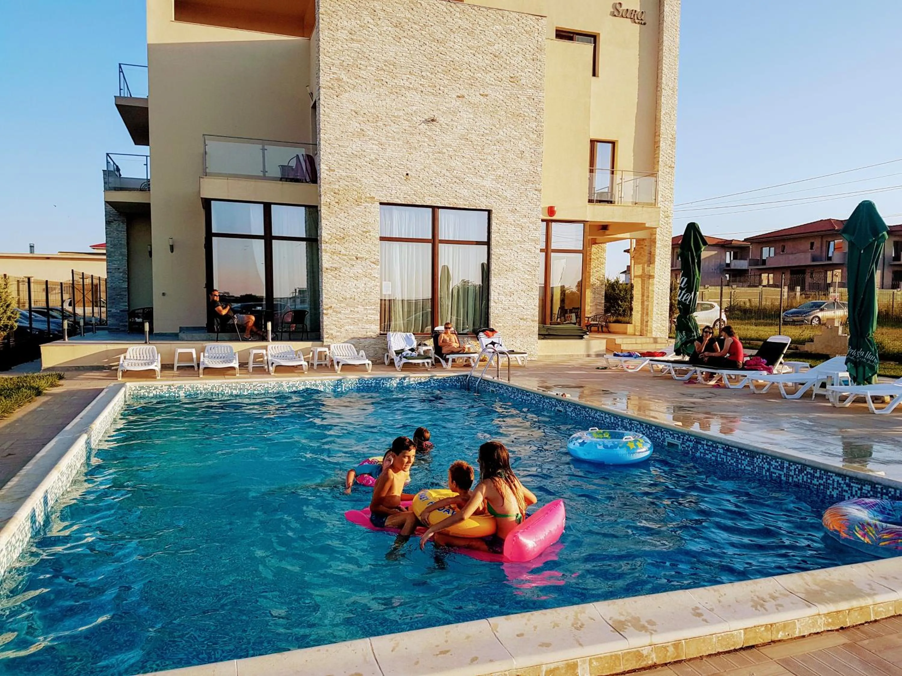 Swimming pool in Sara