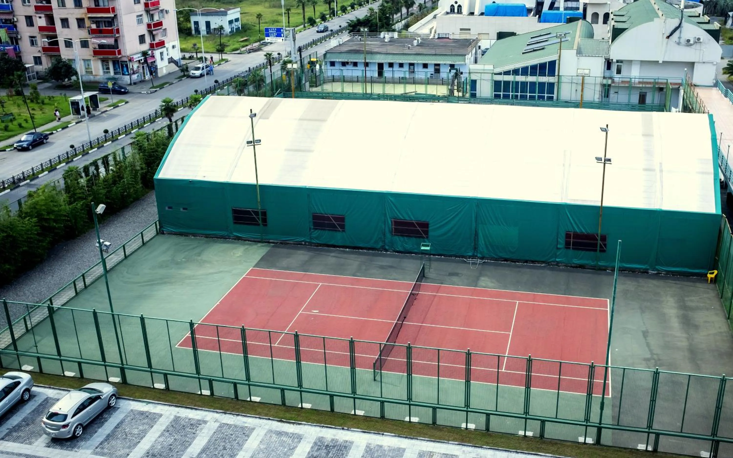 Tennis court in Colosseum Marina Hotel