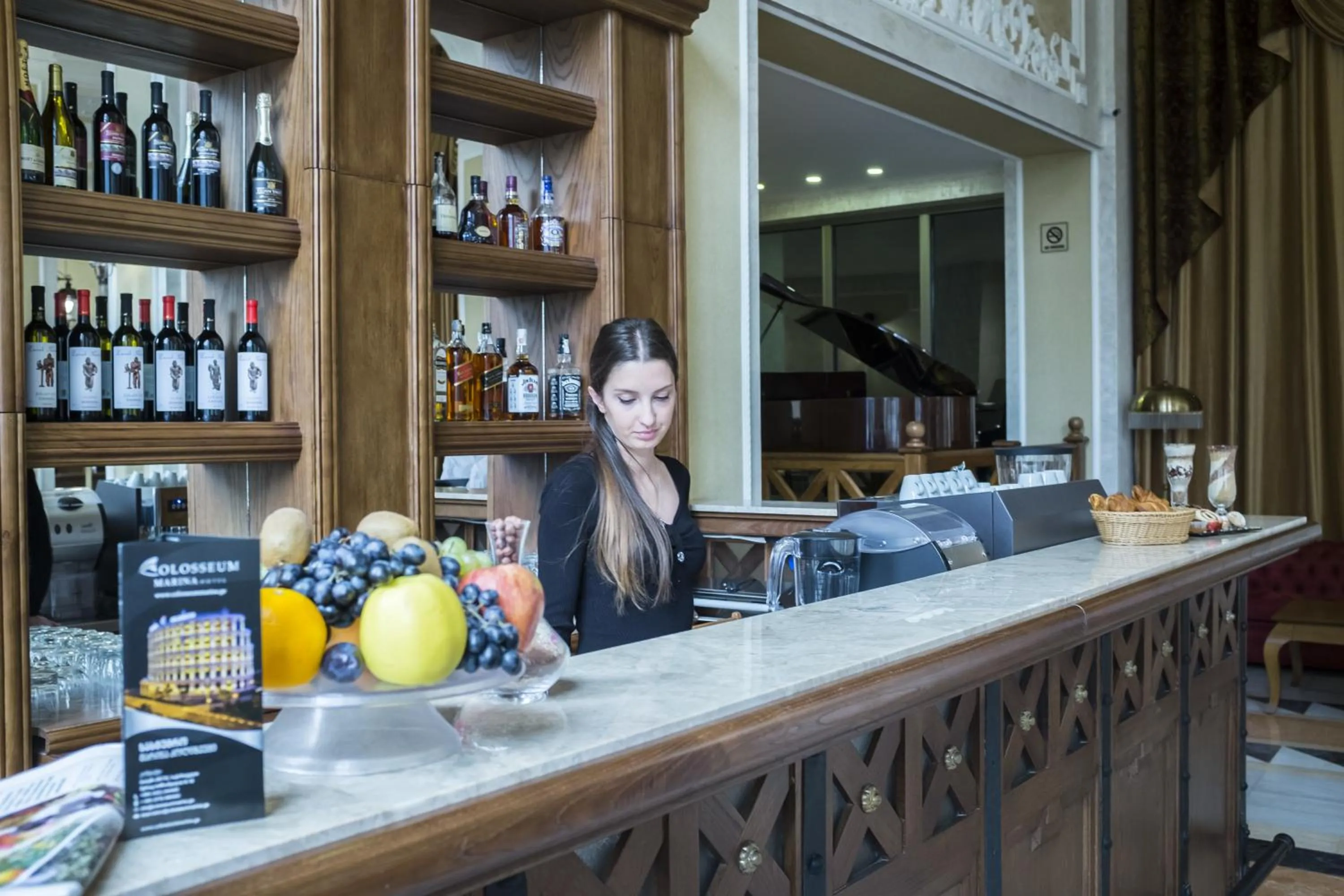 Lounge or bar in Colosseum Marina Hotel