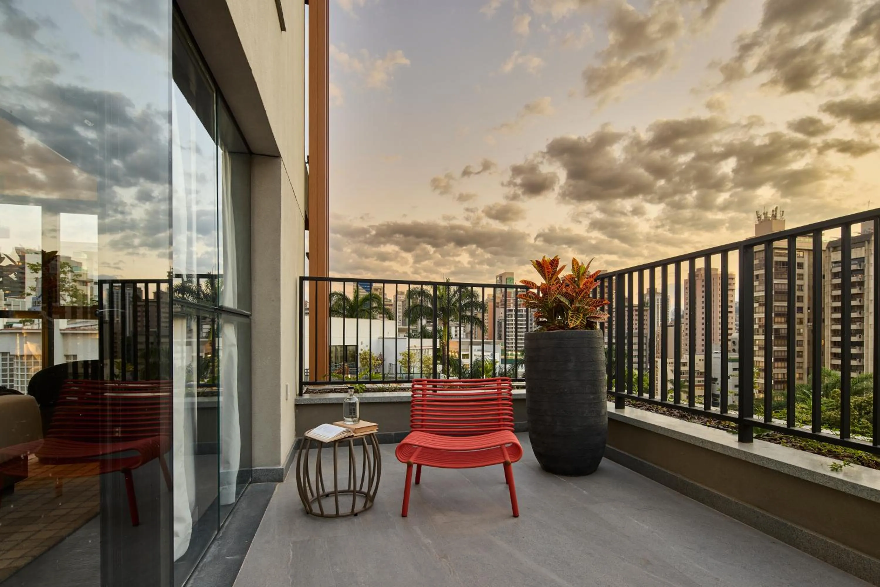 TRIBE Belo Horizonte Savassi